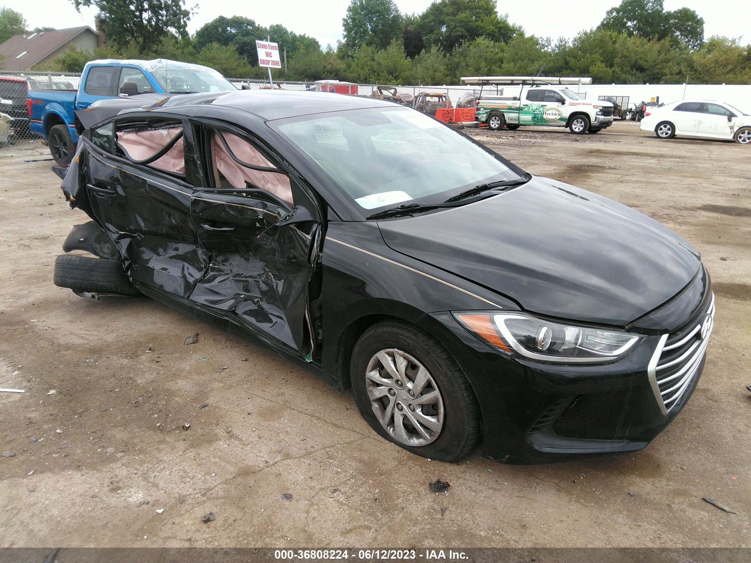 HYUNDAI ELANTRA 2018 5npd74lf4jh350076