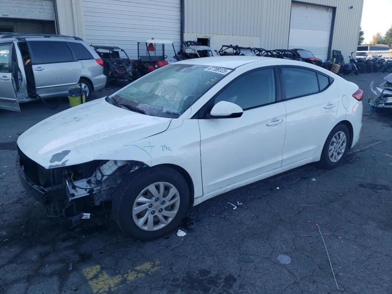 HYUNDAI ELANTRA 2018 5npd74lf5jh223451