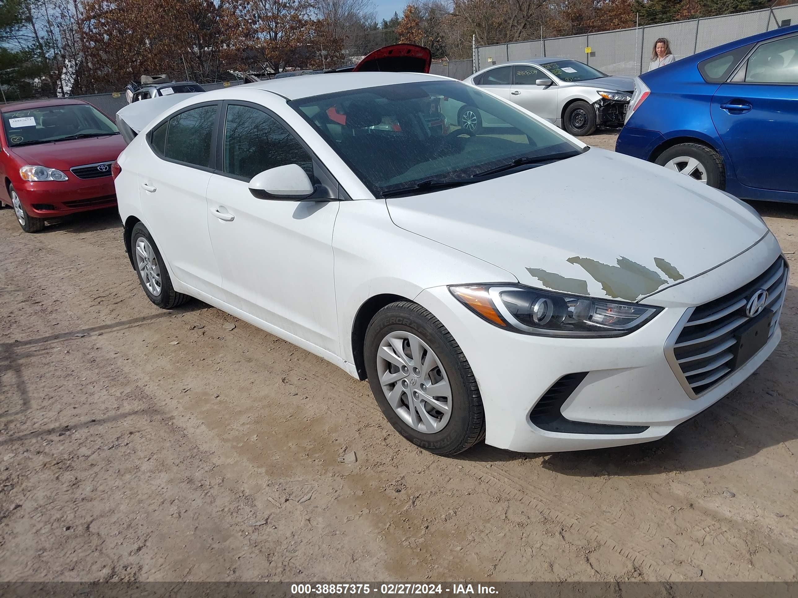 HYUNDAI ELANTRA 2018 5npd74lf5jh317488