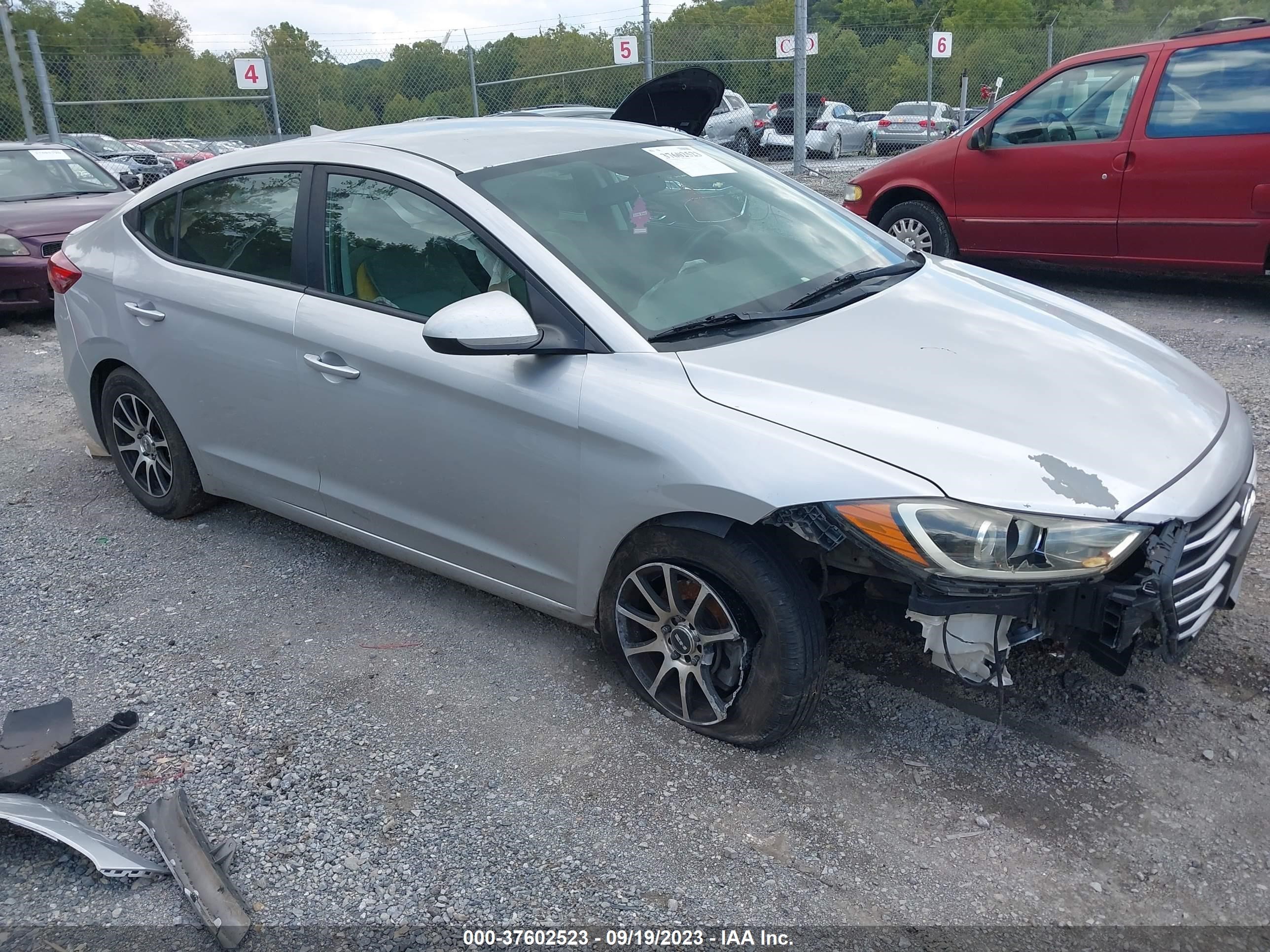 HYUNDAI ELANTRA 2017 5npd74lf6hh103250