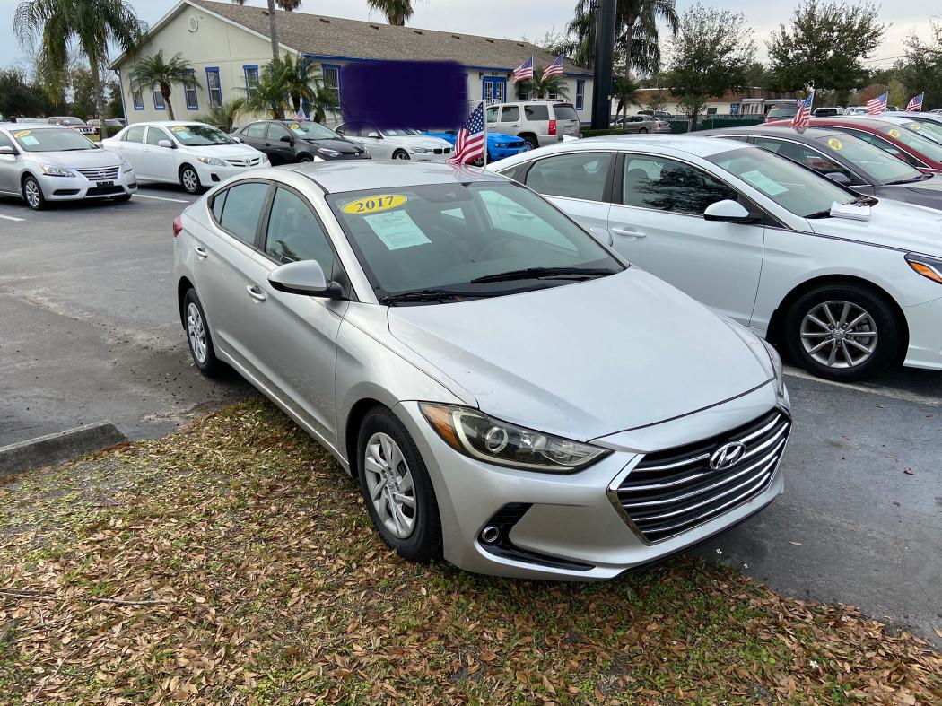 HYUNDAI ELANTRA SE 2017 5npd74lf8hh211062