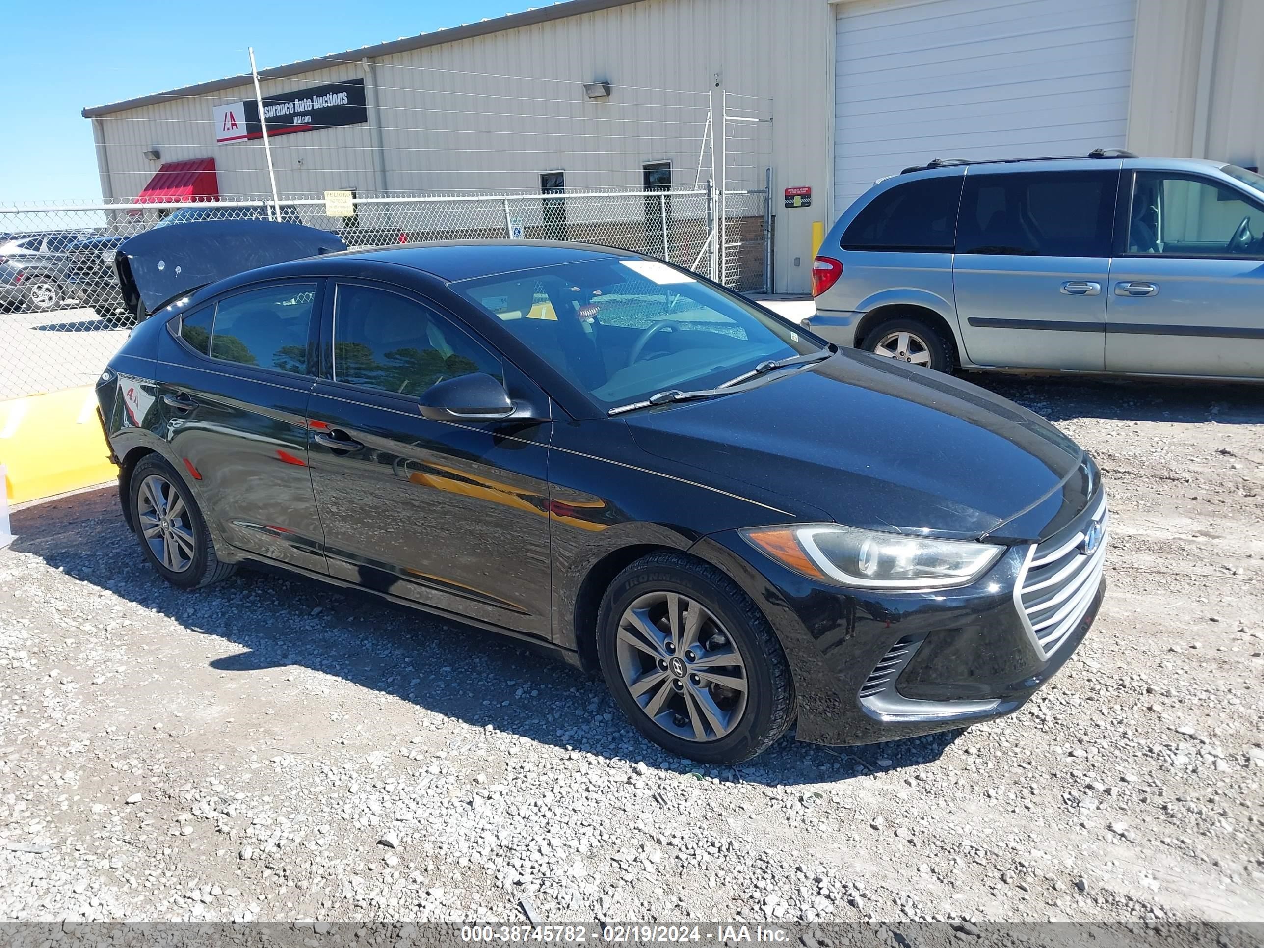 HYUNDAI ELANTRA 2017 5npd84lf0hh050297