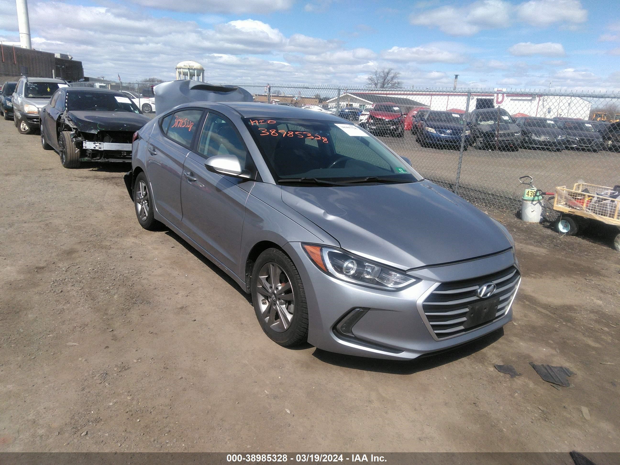 HYUNDAI ELANTRA 2017 5npd84lf0hh075720