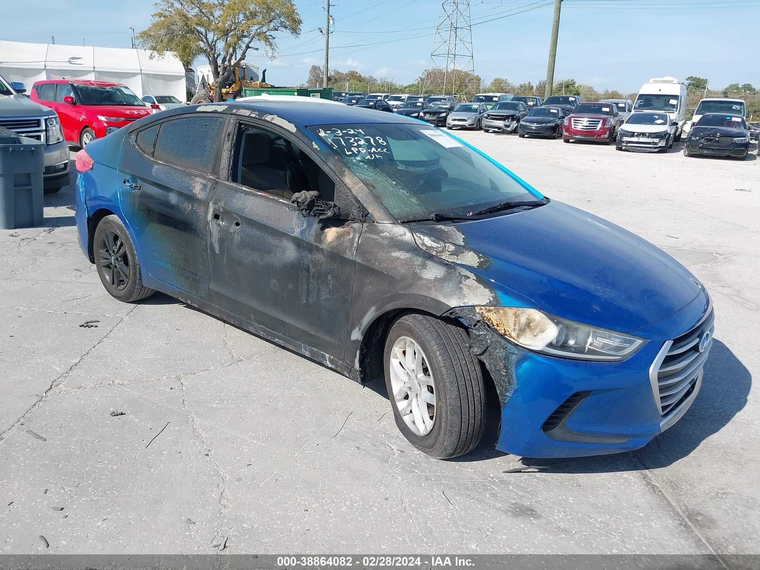 HYUNDAI ELANTRA 2018 5npd84lf0jh227646