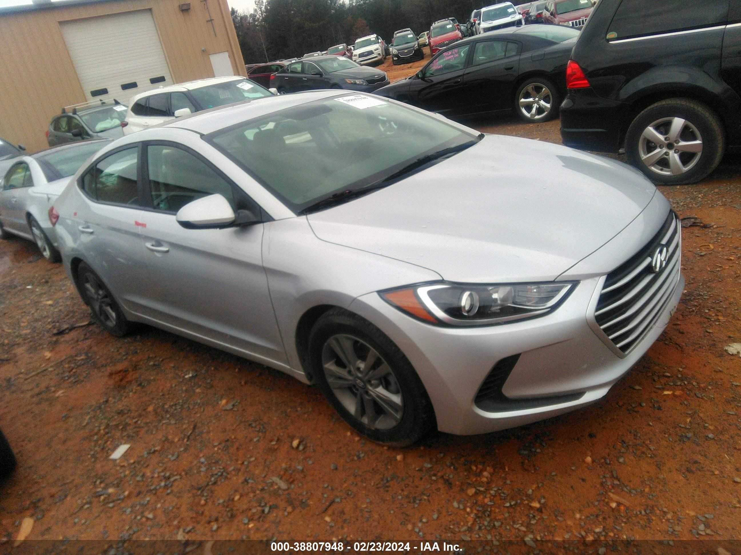 HYUNDAI ELANTRA 2018 5npd84lf0jh321266