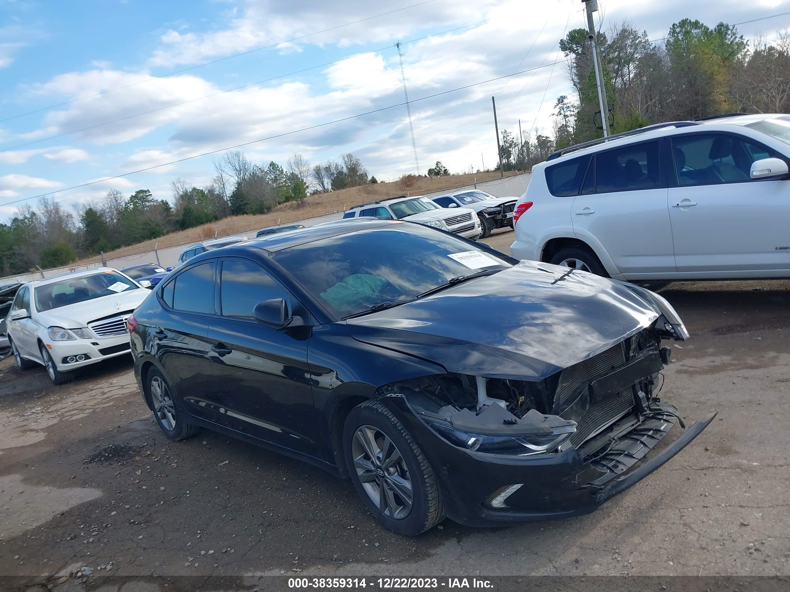 HYUNDAI ELANTRA 2018 5npd84lf0jh322191