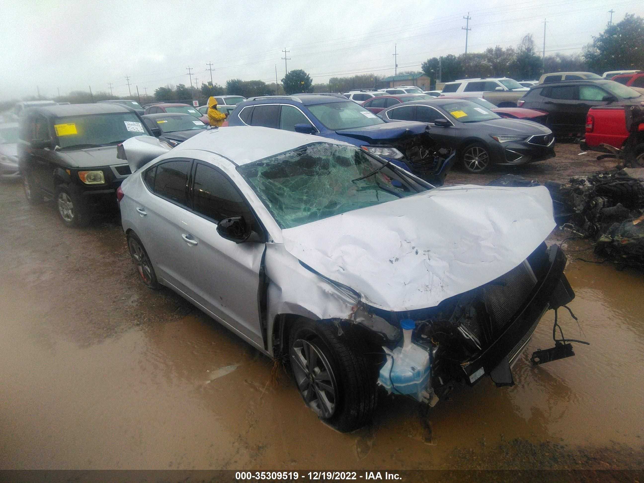 HYUNDAI ELANTRA 2018 5npd84lf0jh362478