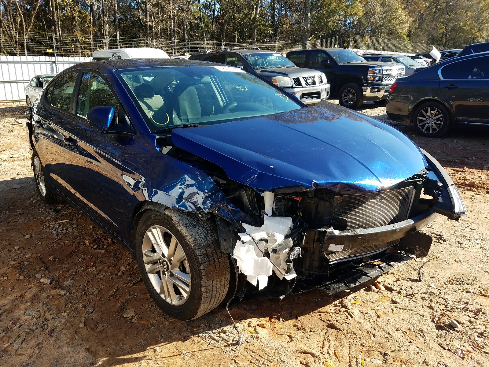 HYUNDAI ELANTRA SE 2019 5npd84lf0kh427122