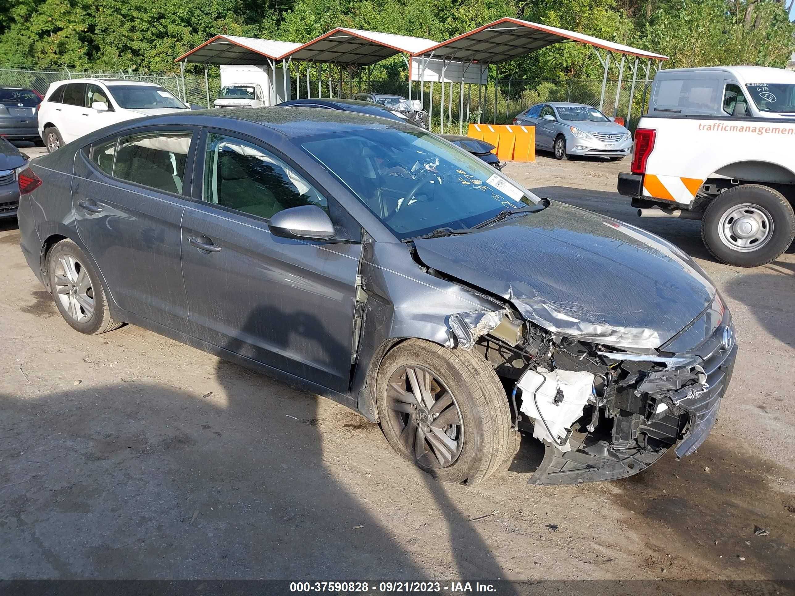 HYUNDAI ELANTRA 2019 5npd84lf0kh465319