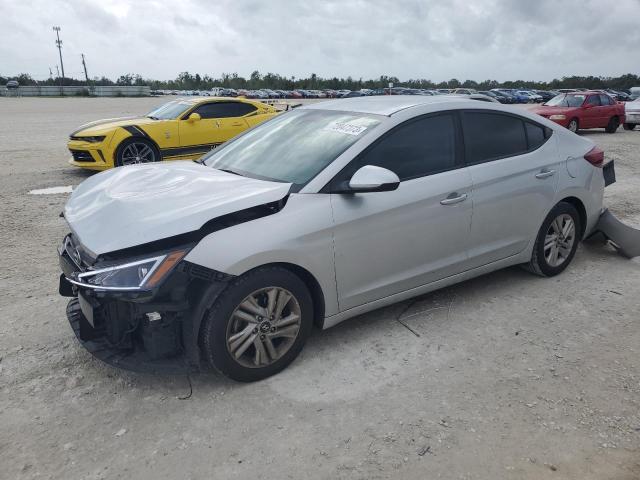 HYUNDAI ELANTRA 2019 5npd84lf0kh466616