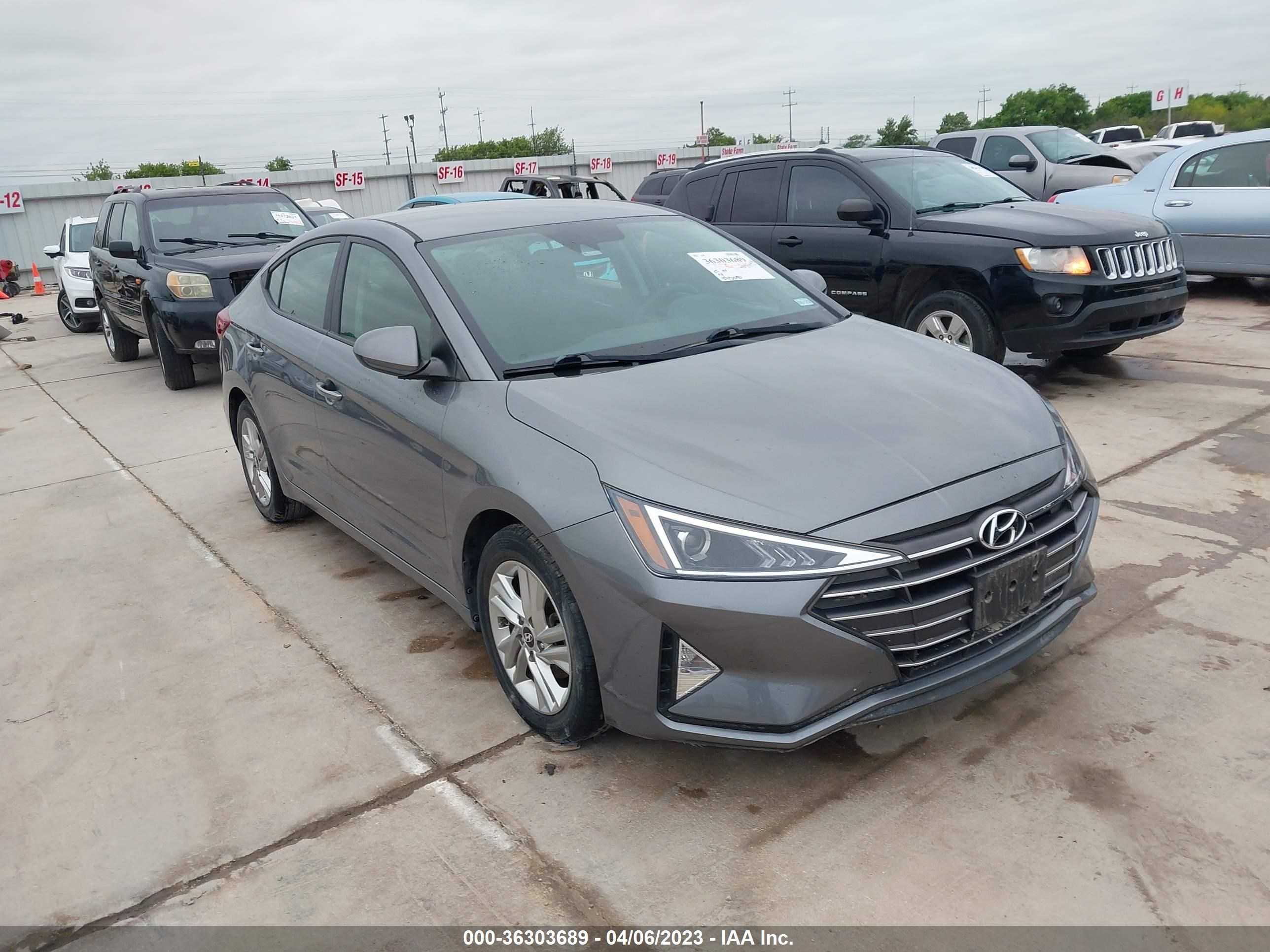 HYUNDAI ELANTRA 2019 5npd84lf0kh477678