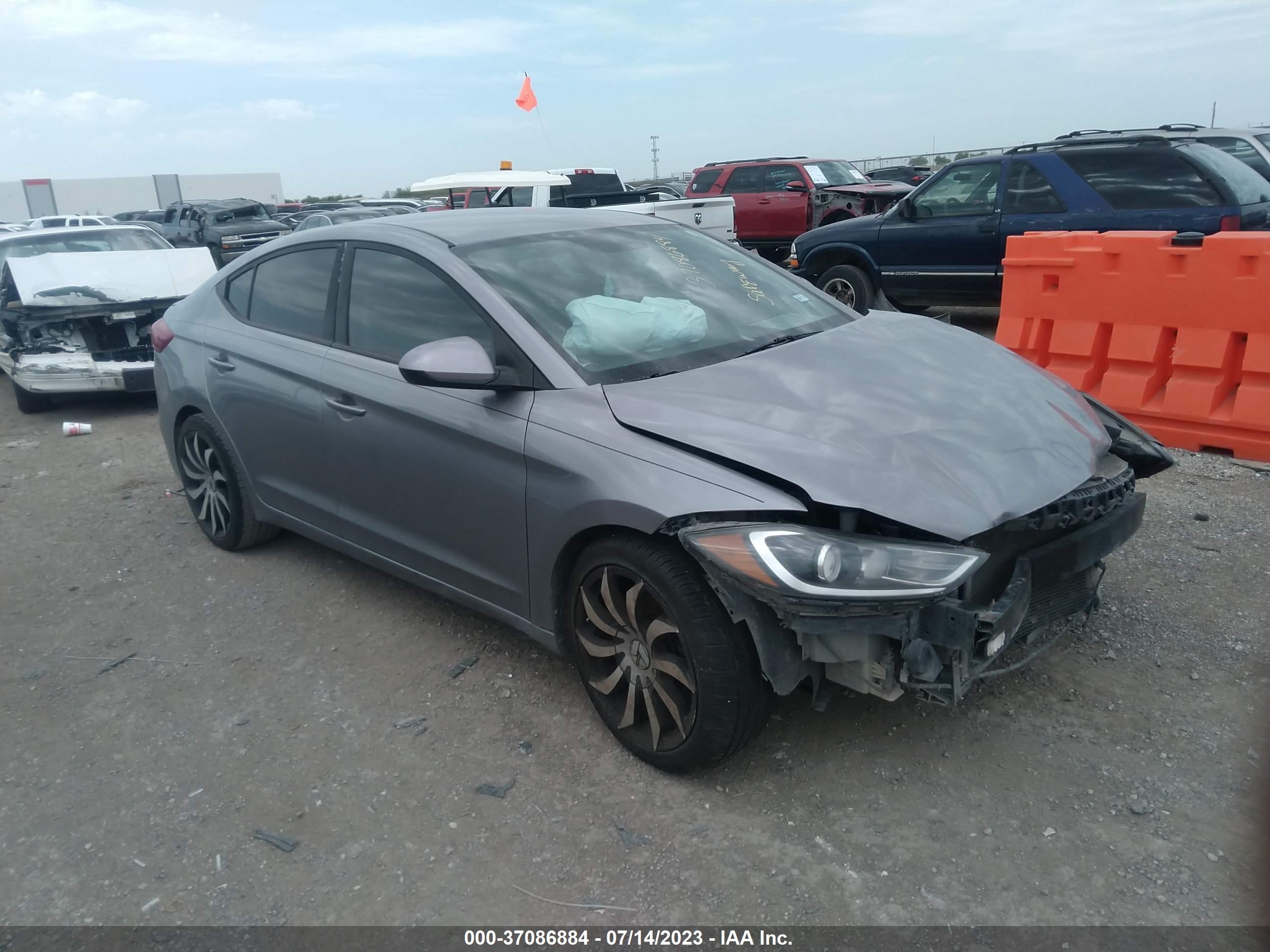 HYUNDAI ELANTRA 2017 5npd84lf1hh033833