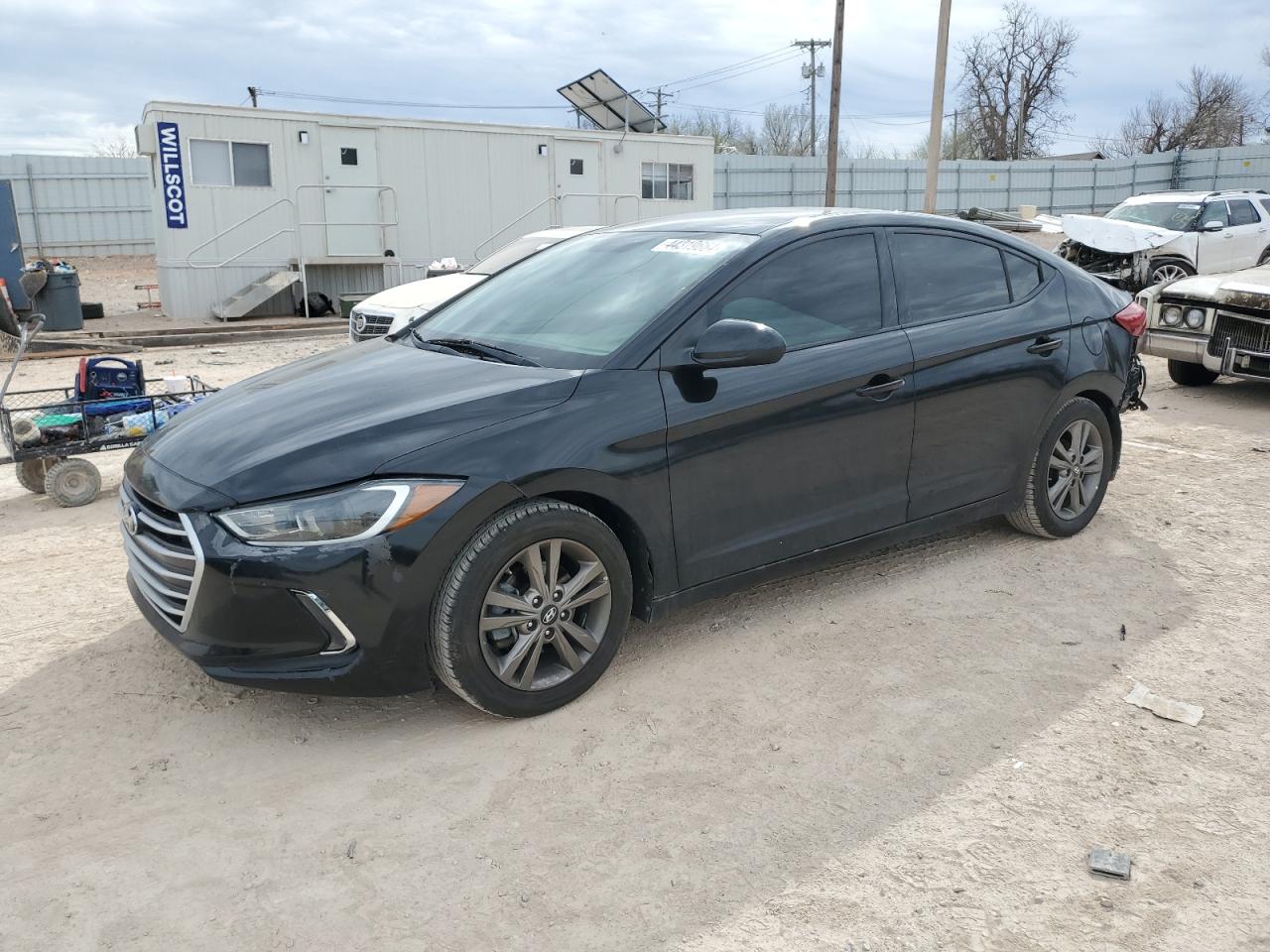 HYUNDAI ELANTRA 2017 5npd84lf1hh042354