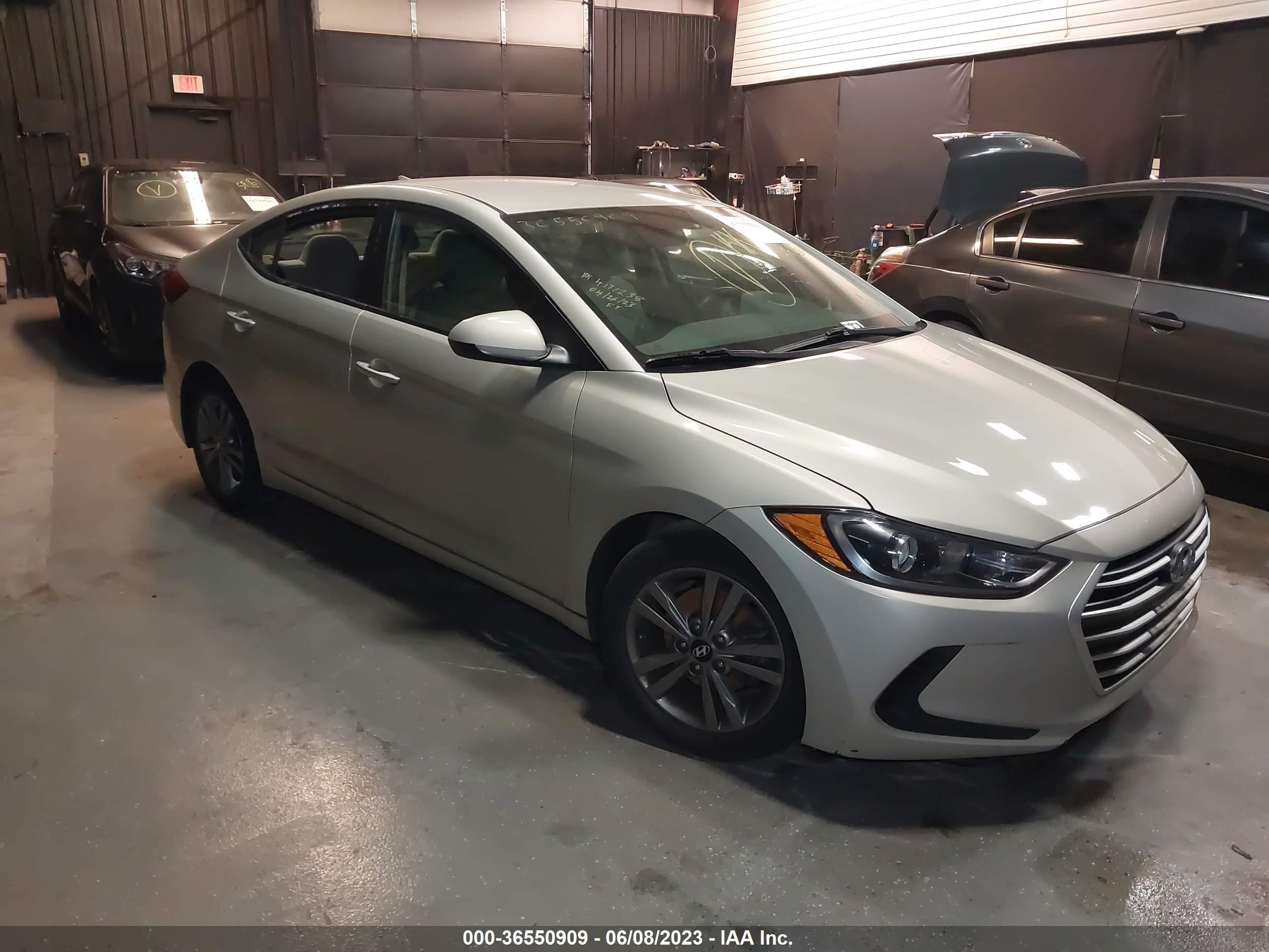 HYUNDAI ELANTRA 2017 5npd84lf1hh120390