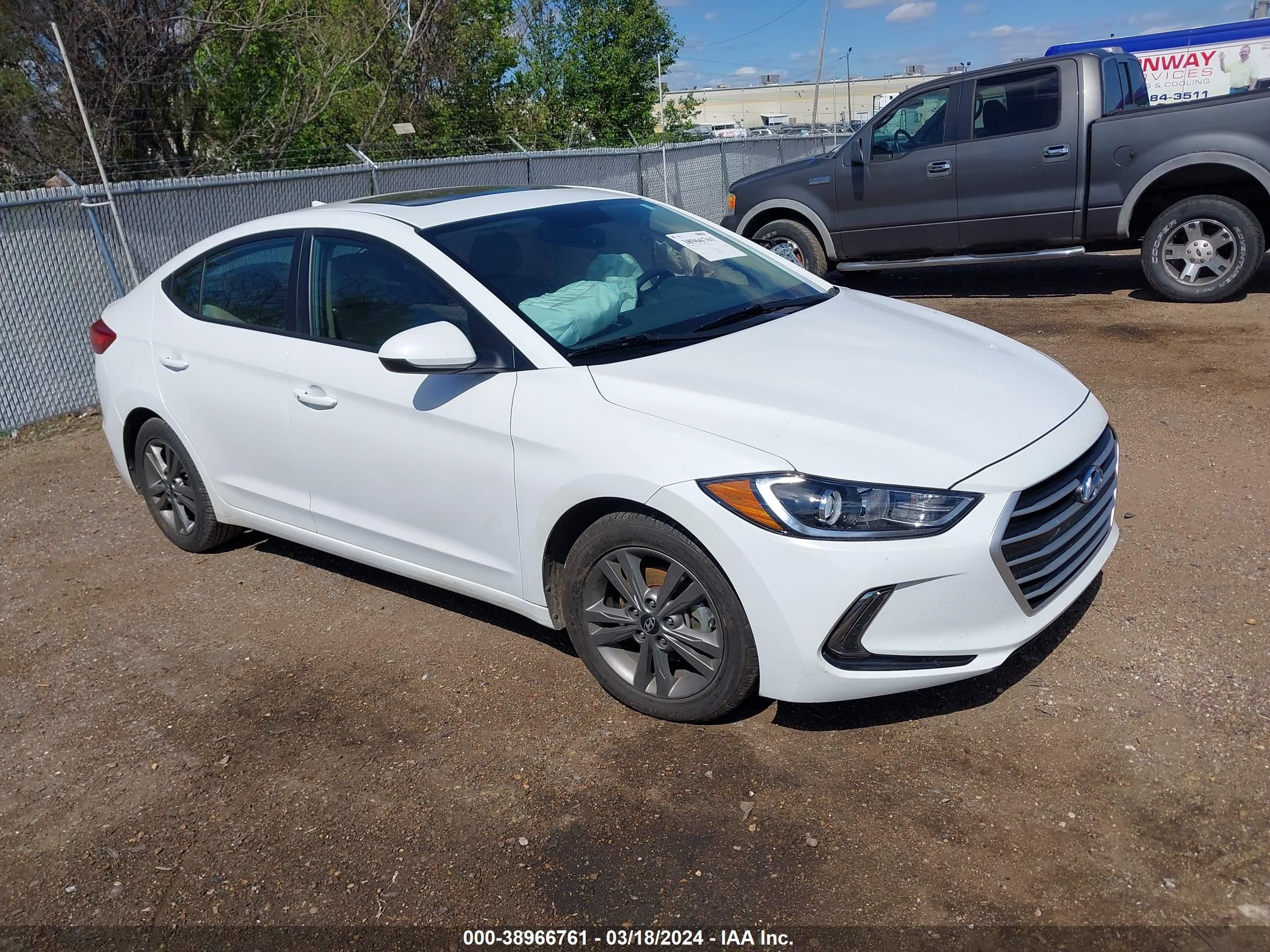 HYUNDAI ELANTRA 2017 5npd84lf1hh195123