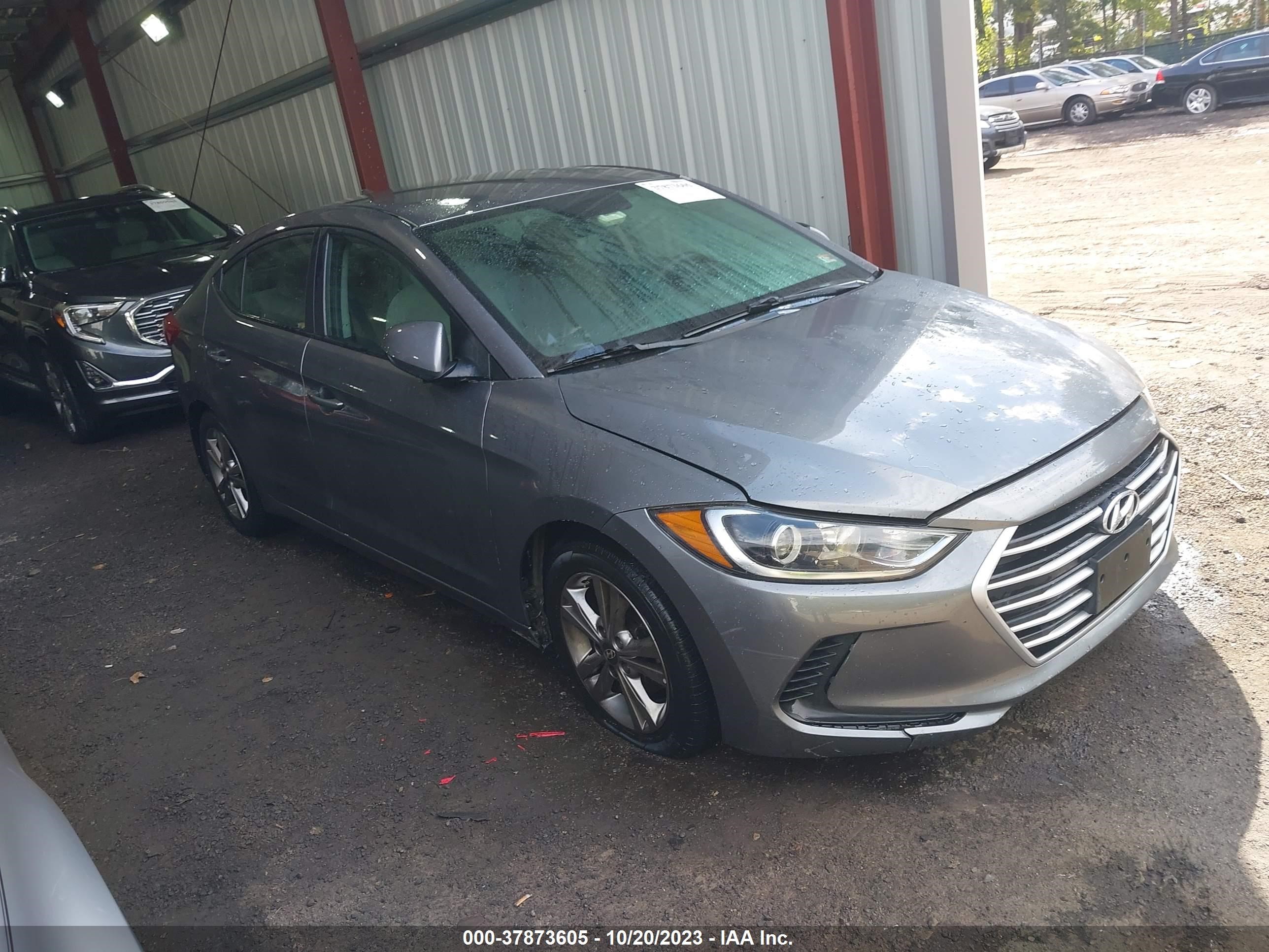 HYUNDAI ELANTRA 2018 5npd84lf1jh368354