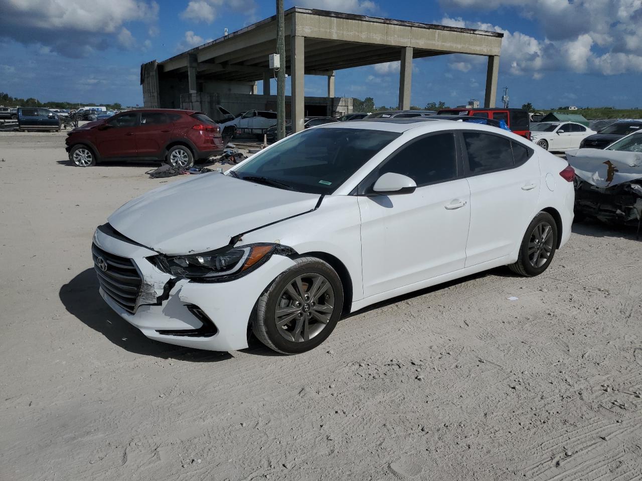 HYUNDAI ELANTRA 2018 5npd84lf1jh384909