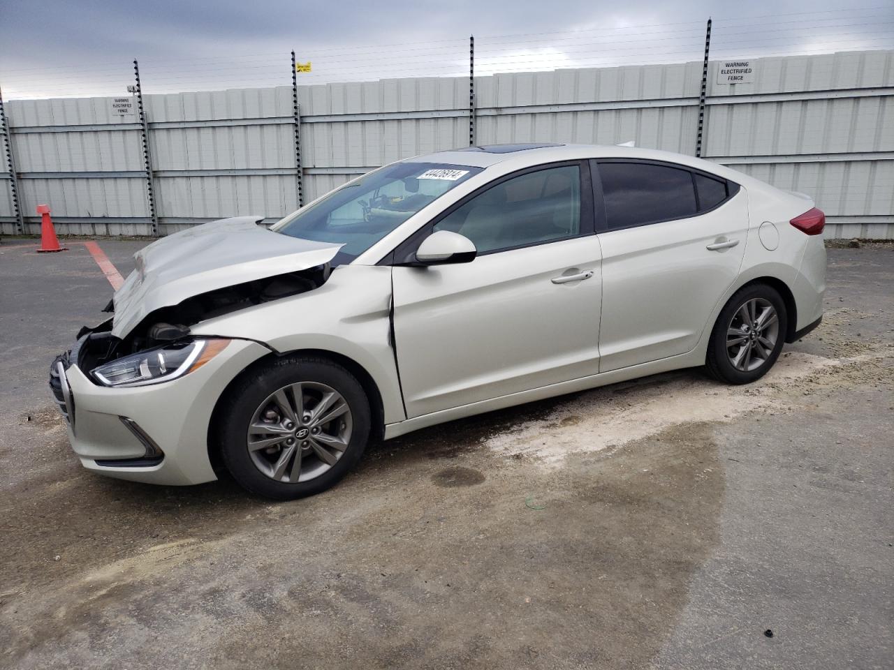 HYUNDAI ELANTRA 2018 5npd84lf1jh400249