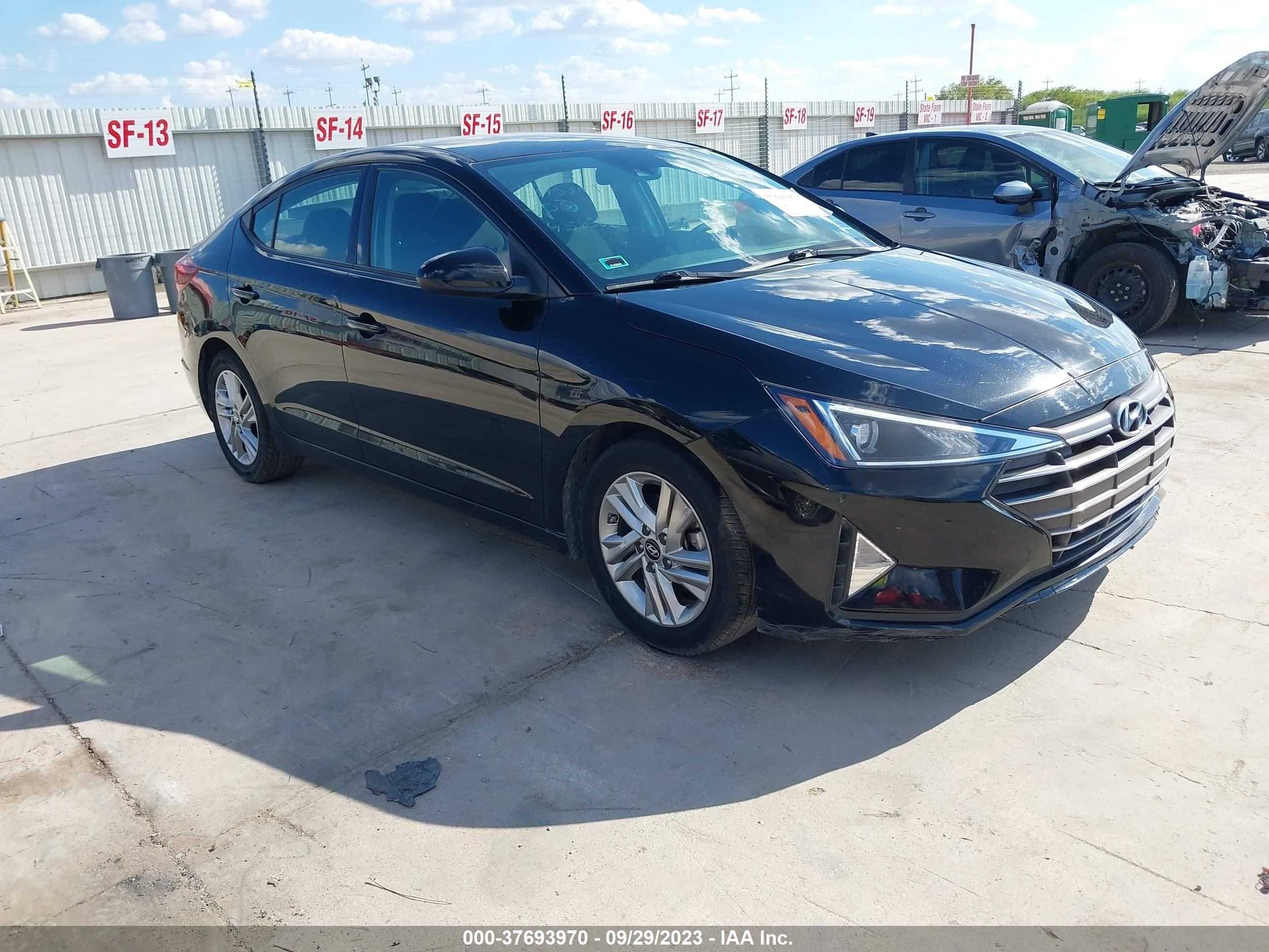 HYUNDAI ELANTRA 2019 5npd84lf1kh456306