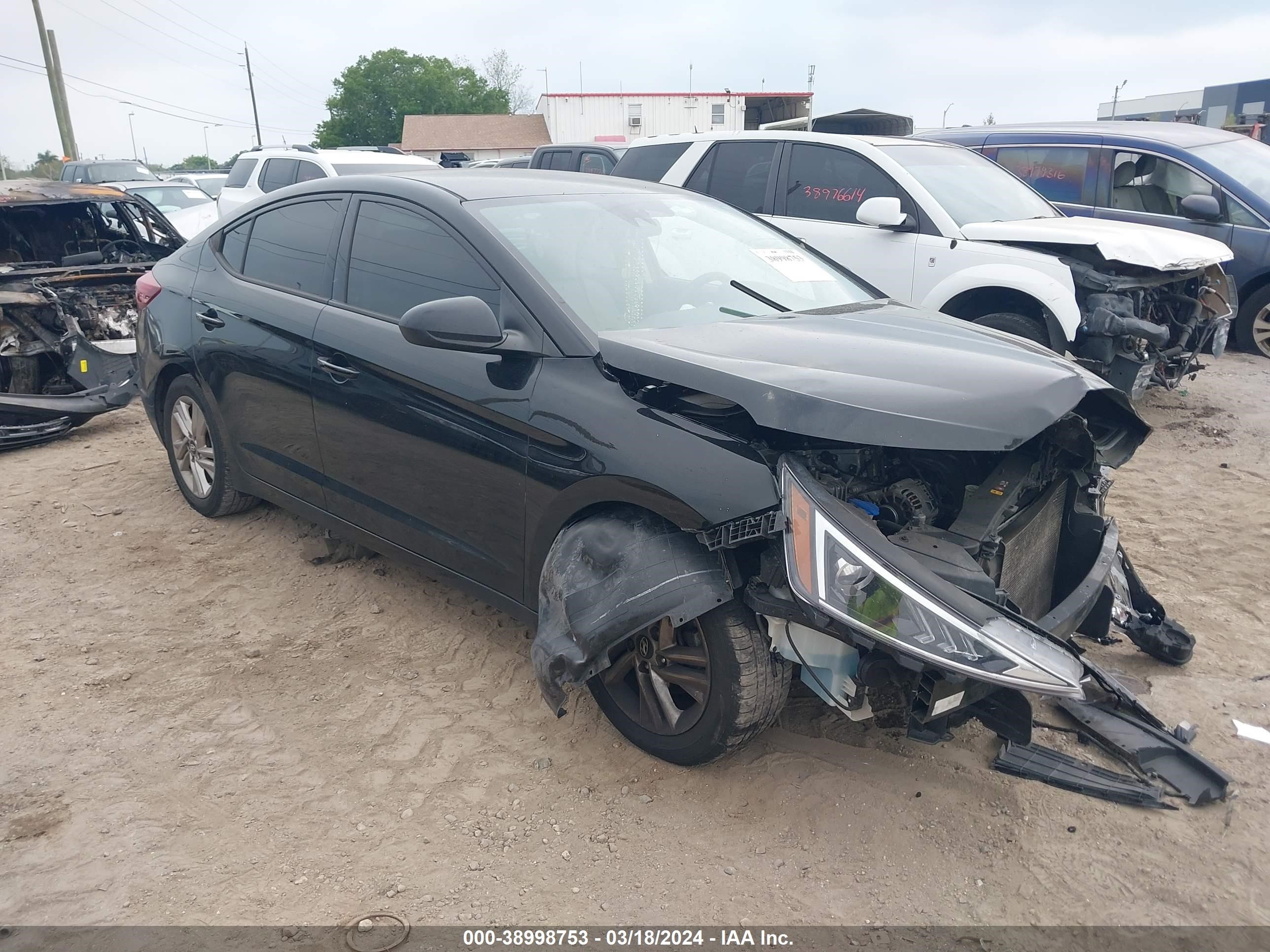 HYUNDAI ELANTRA 2019 5npd84lf1kh464700