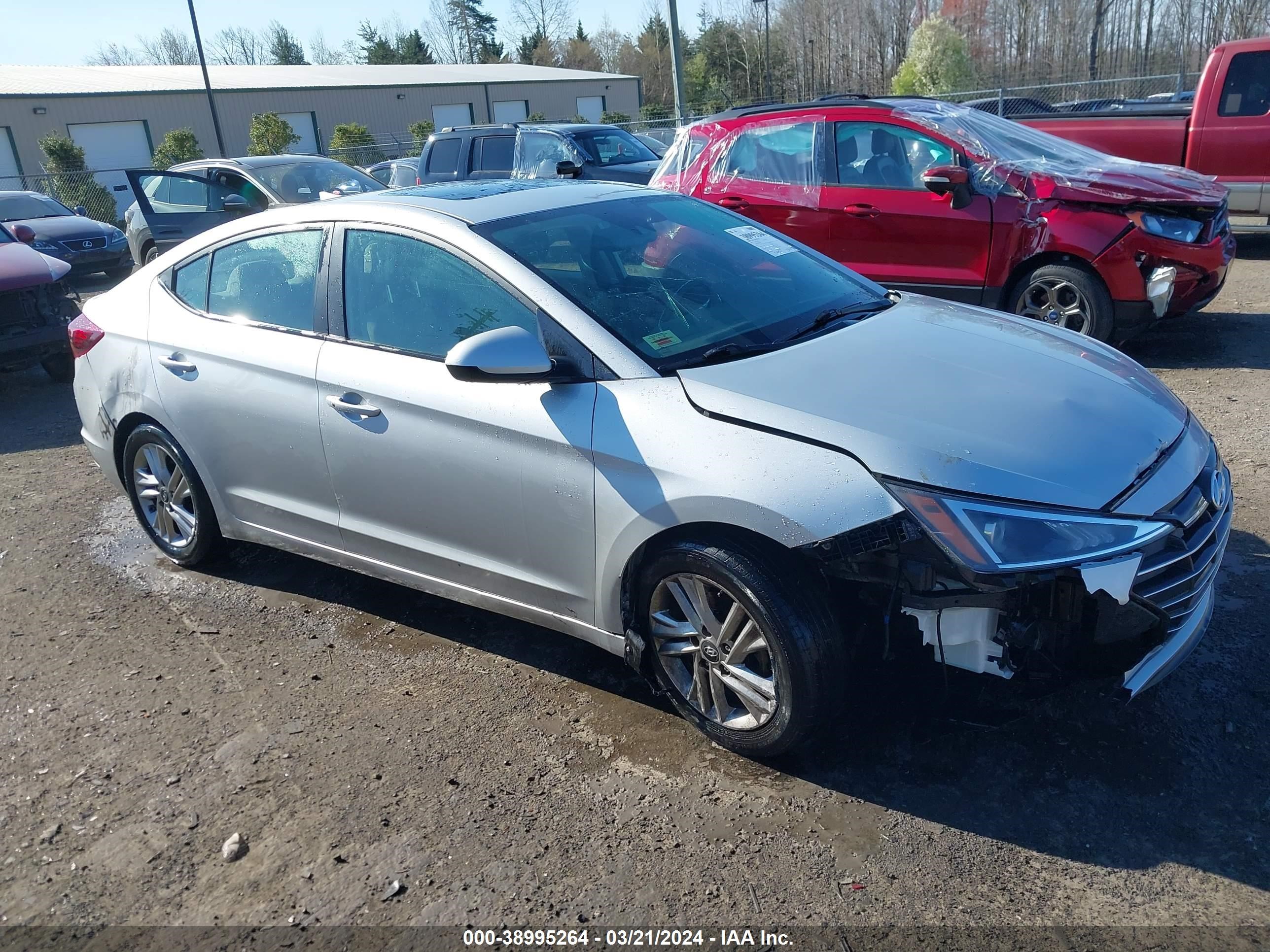 HYUNDAI ELANTRA 2019 5npd84lf1kh485398