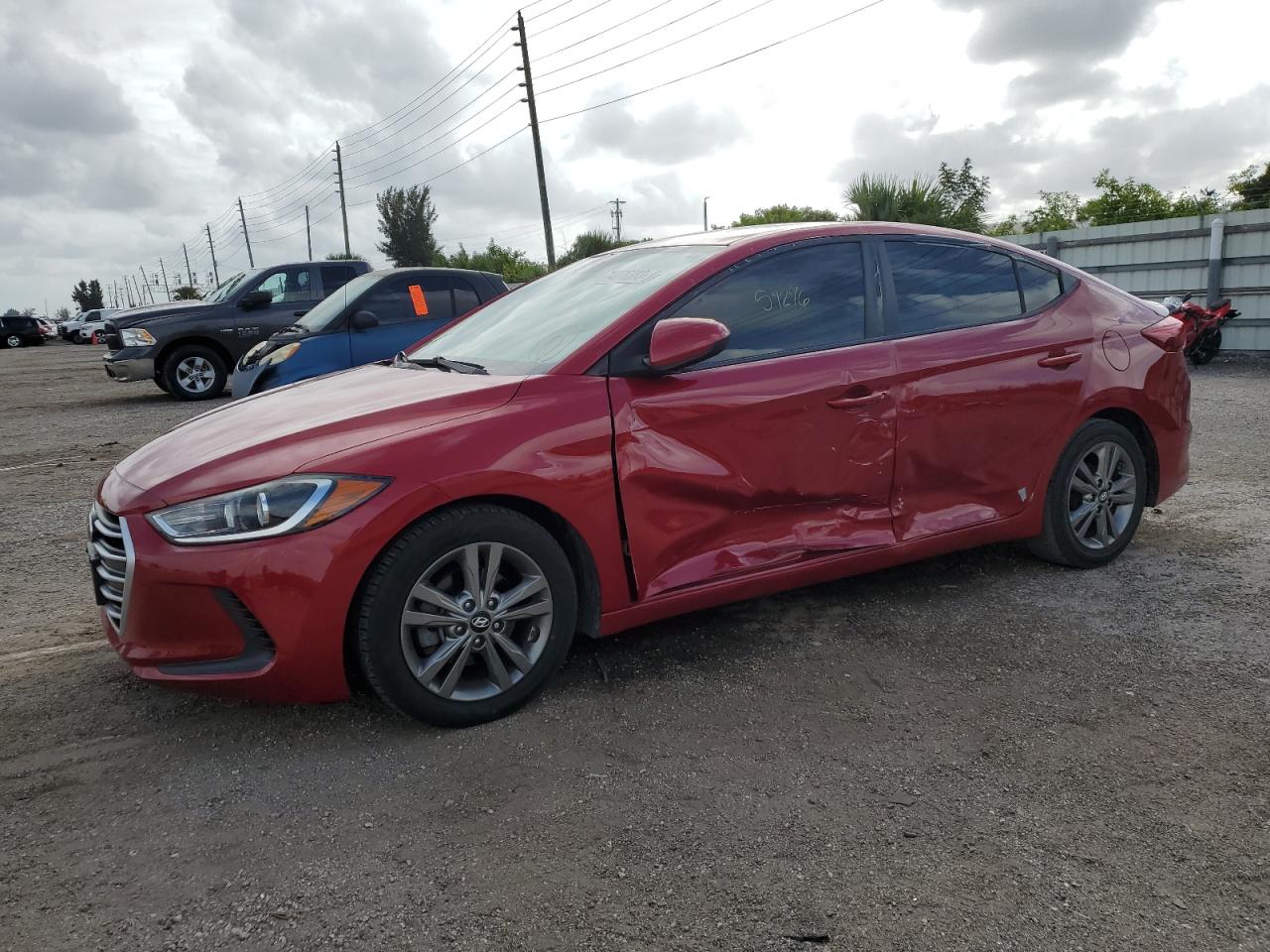 HYUNDAI ELANTRA 2017 5npd84lf2hh087447