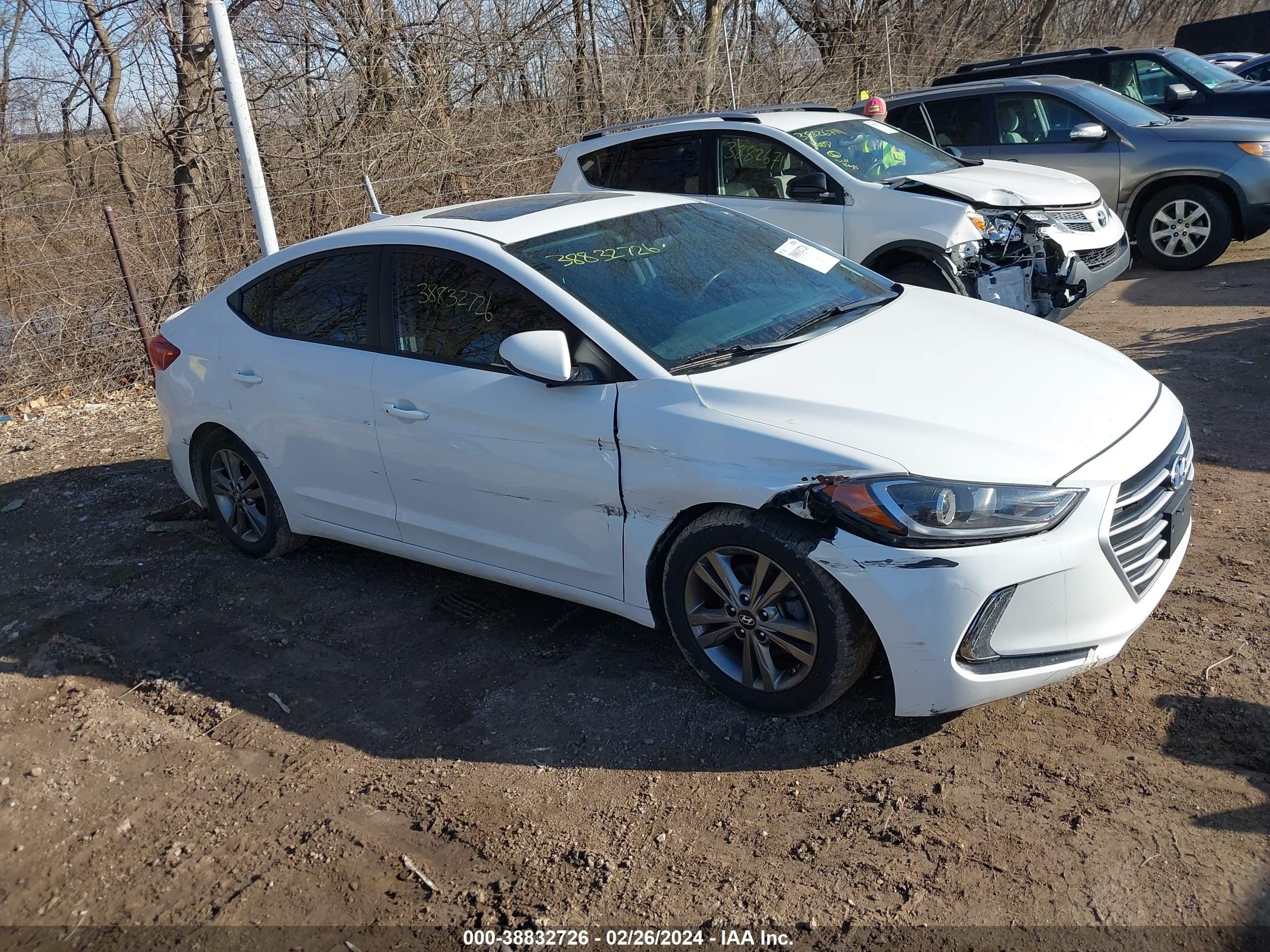 HYUNDAI ELANTRA 2017 5npd84lf2hh193719