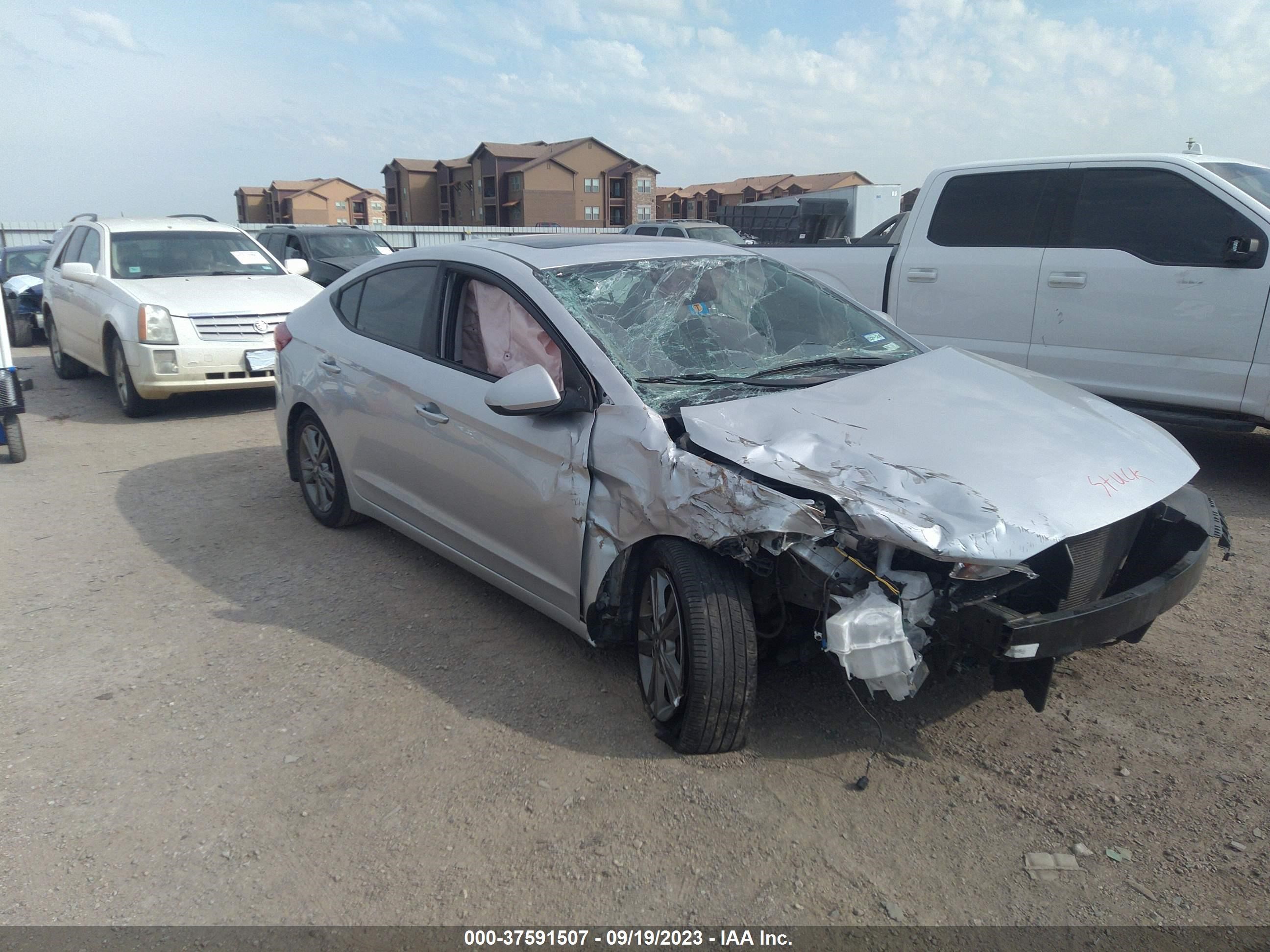 HYUNDAI ELANTRA 2018 5npd84lf2jh337324