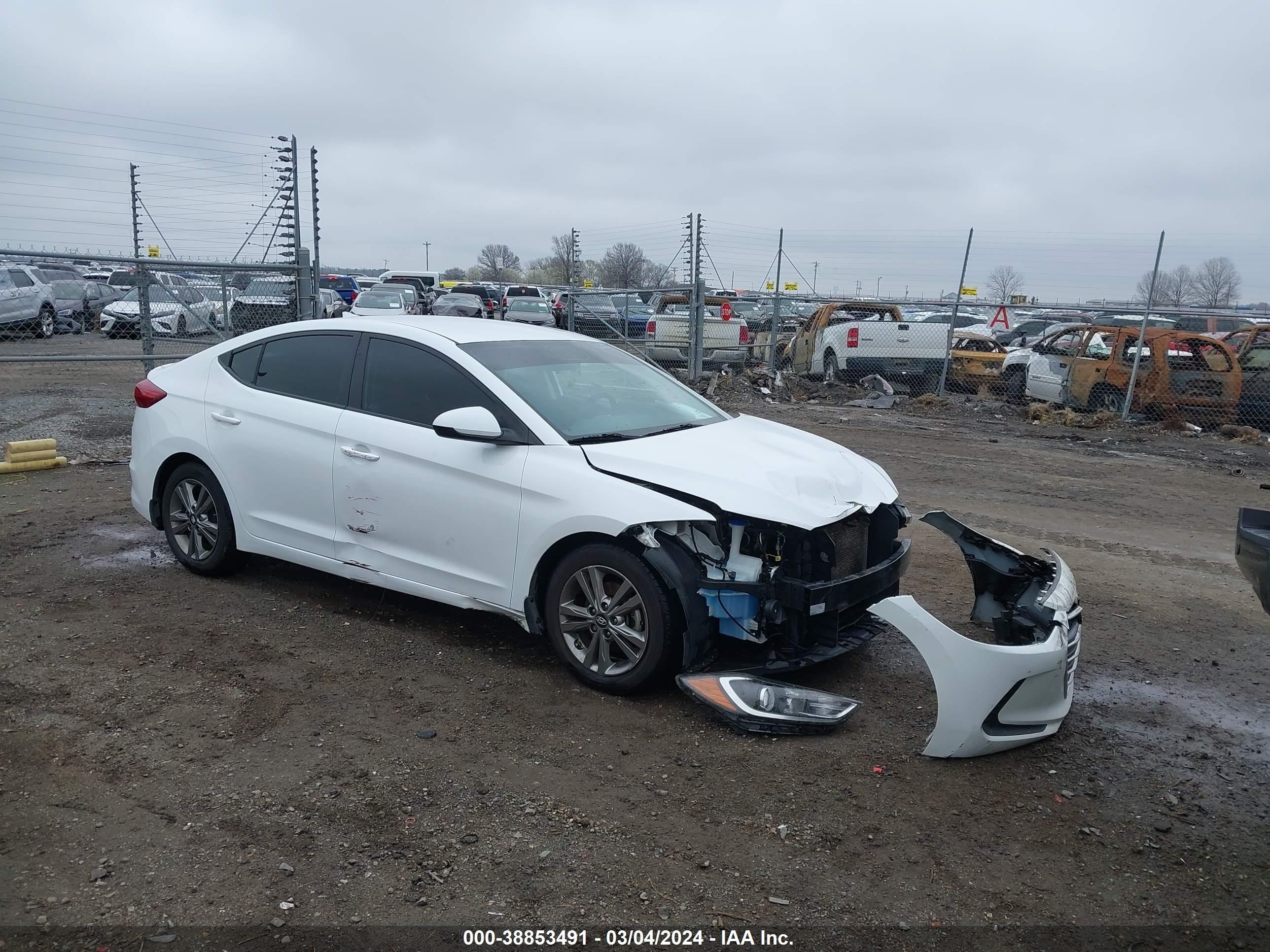 HYUNDAI ELANTRA 2017 5npd84lf3hh107642