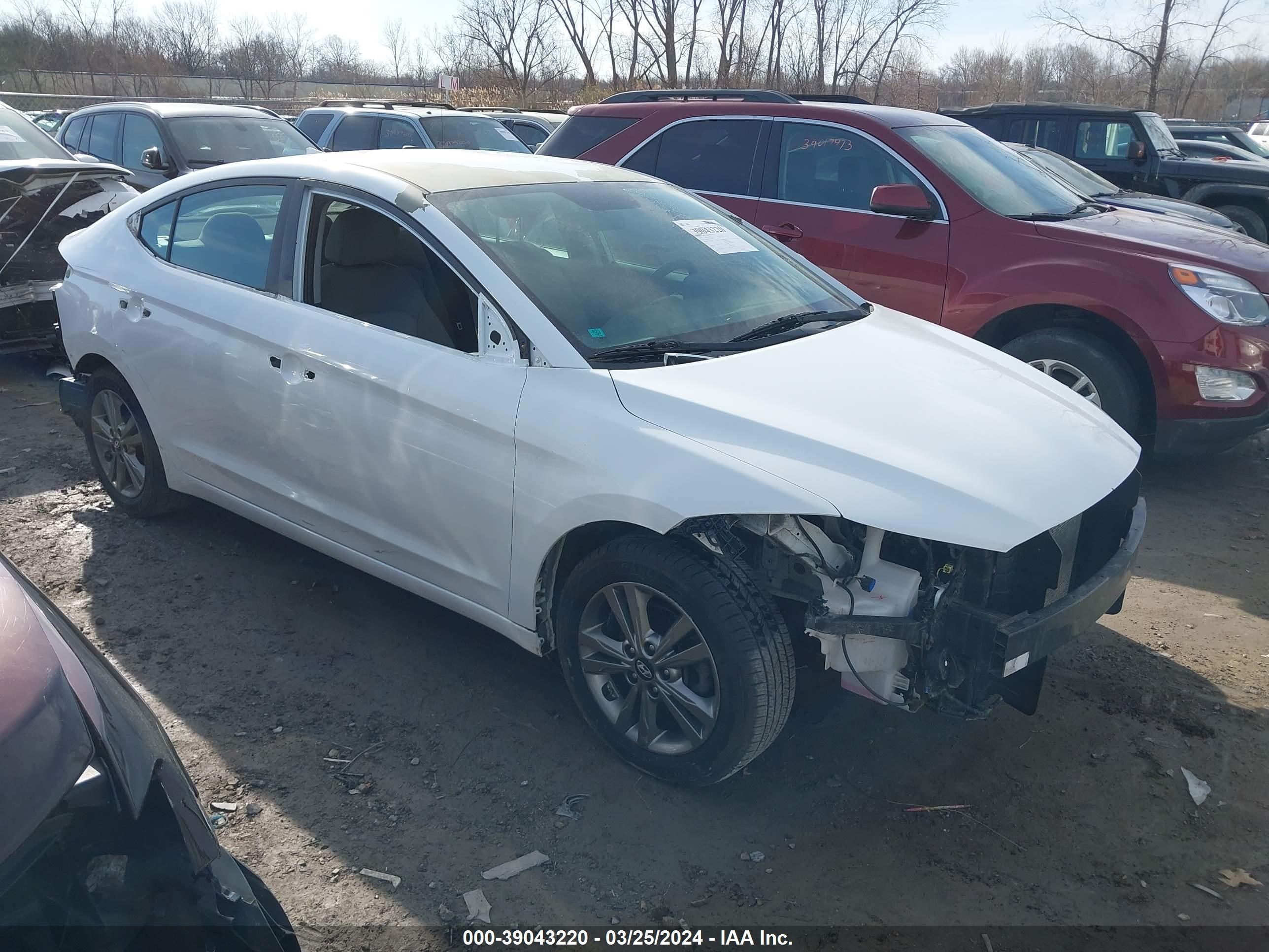 HYUNDAI ELANTRA 2017 5npd84lf3hh116468