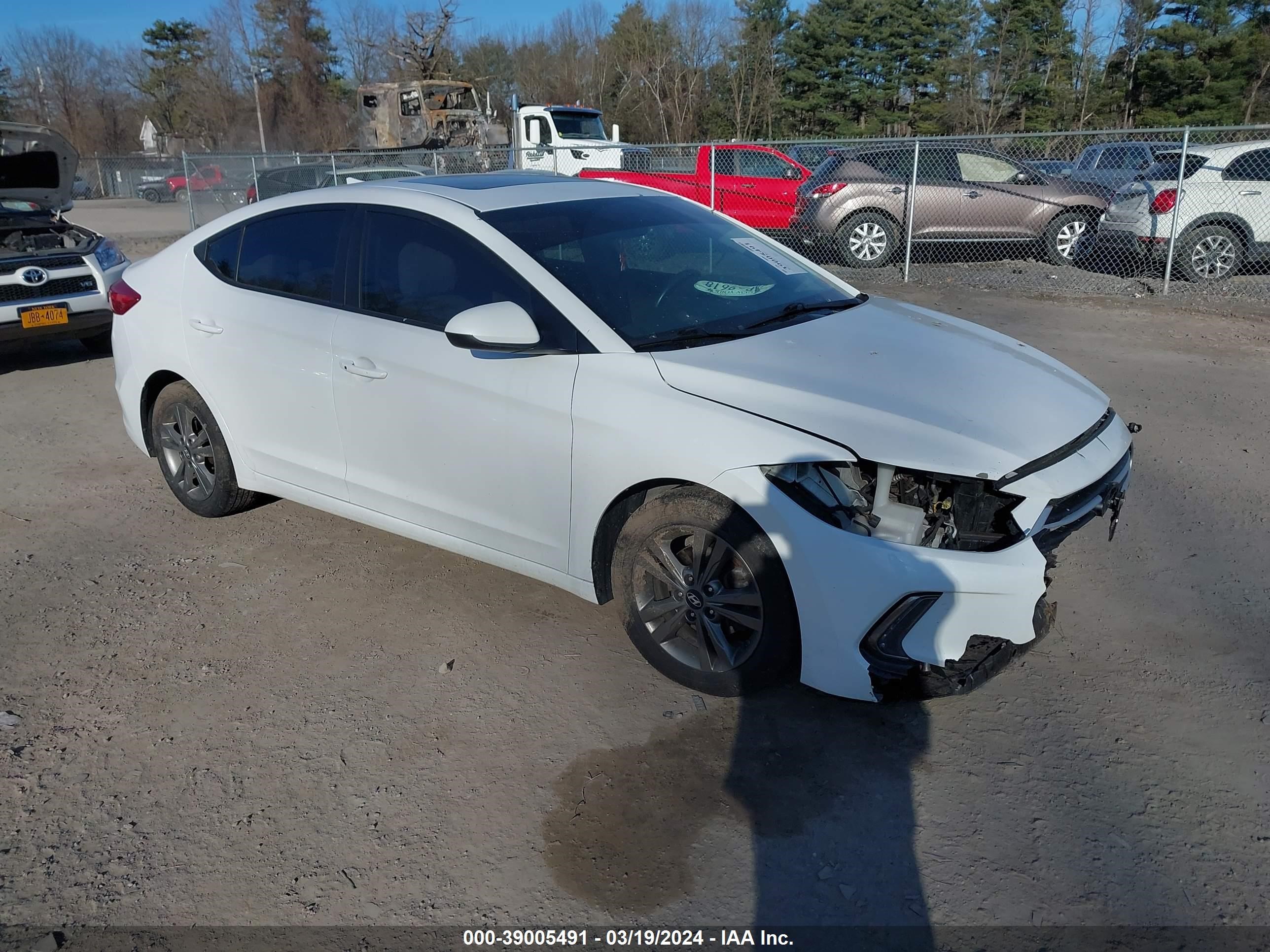 HYUNDAI ELANTRA 2018 5npd84lf3jh220626