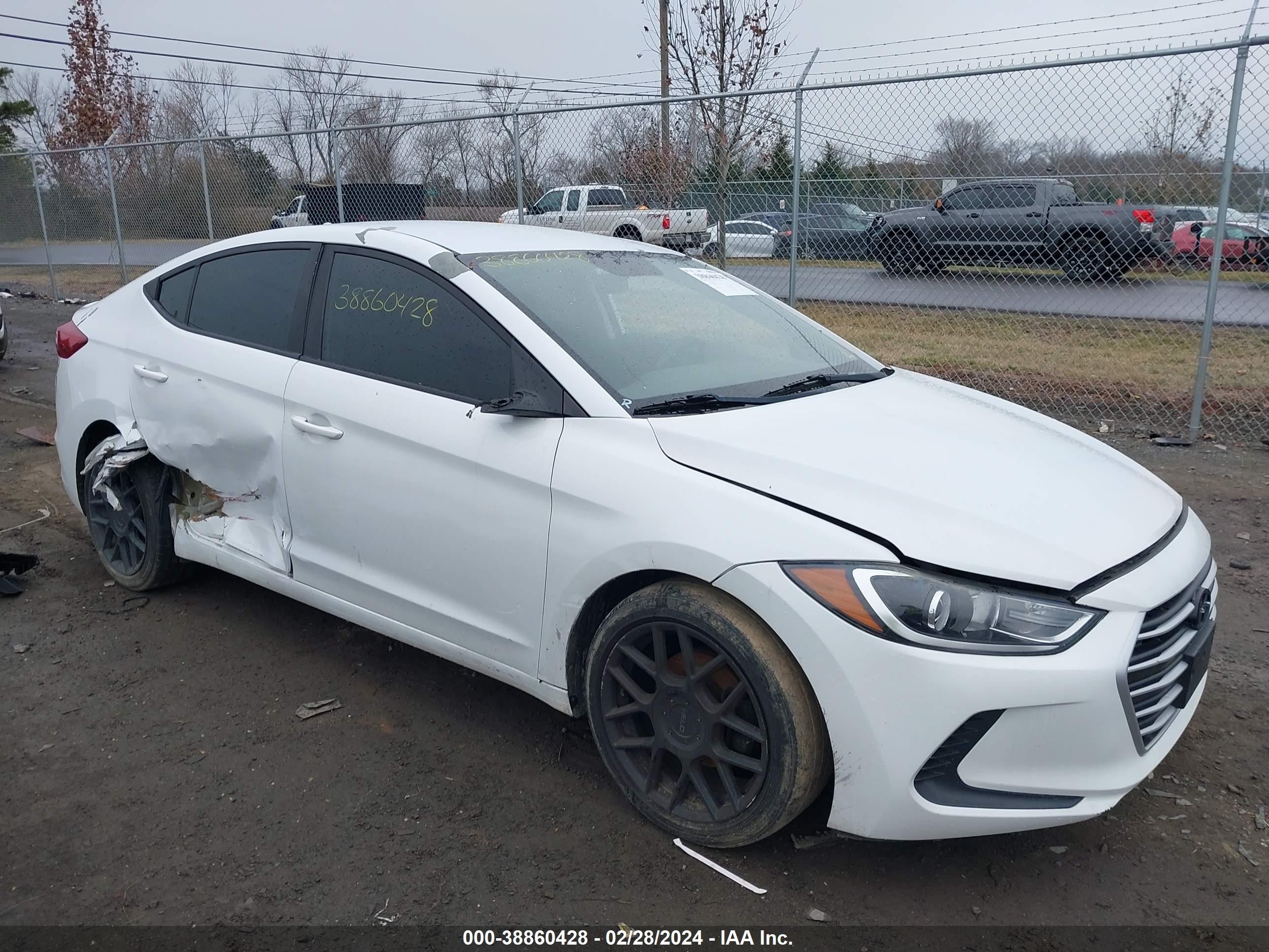 HYUNDAI ELANTRA 2017 5npd84lf4hh023409