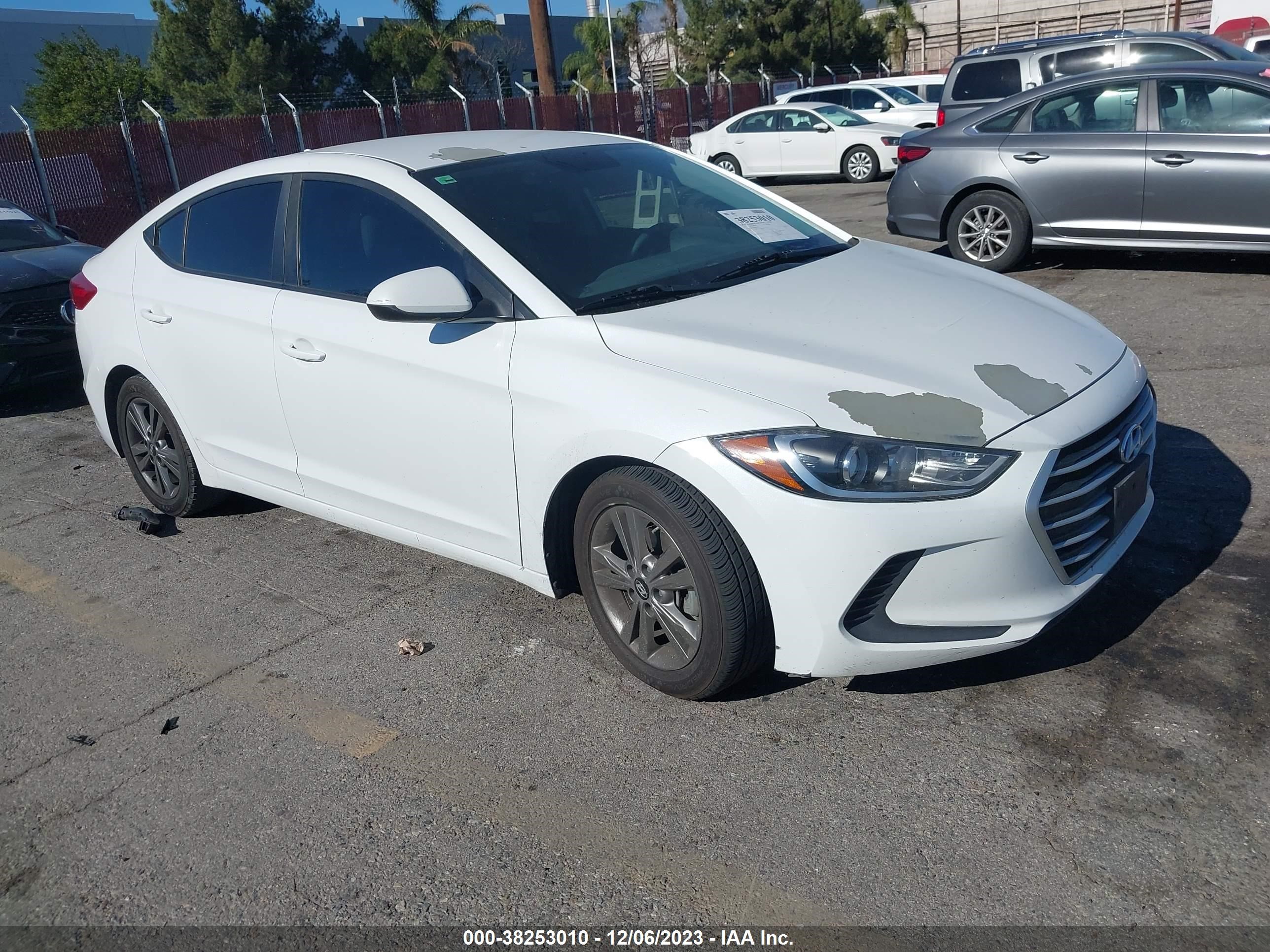 HYUNDAI ELANTRA 2017 5npd84lf5hh051364