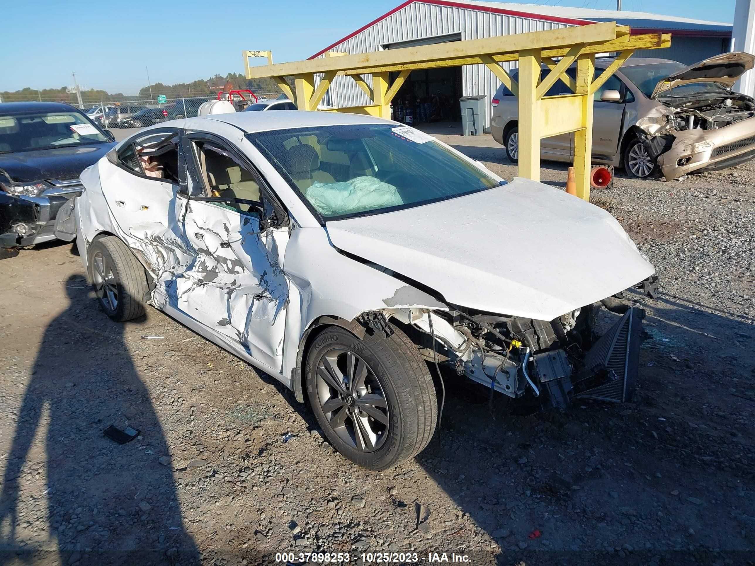 HYUNDAI ELANTRA 2017 5npd84lf5hh191172