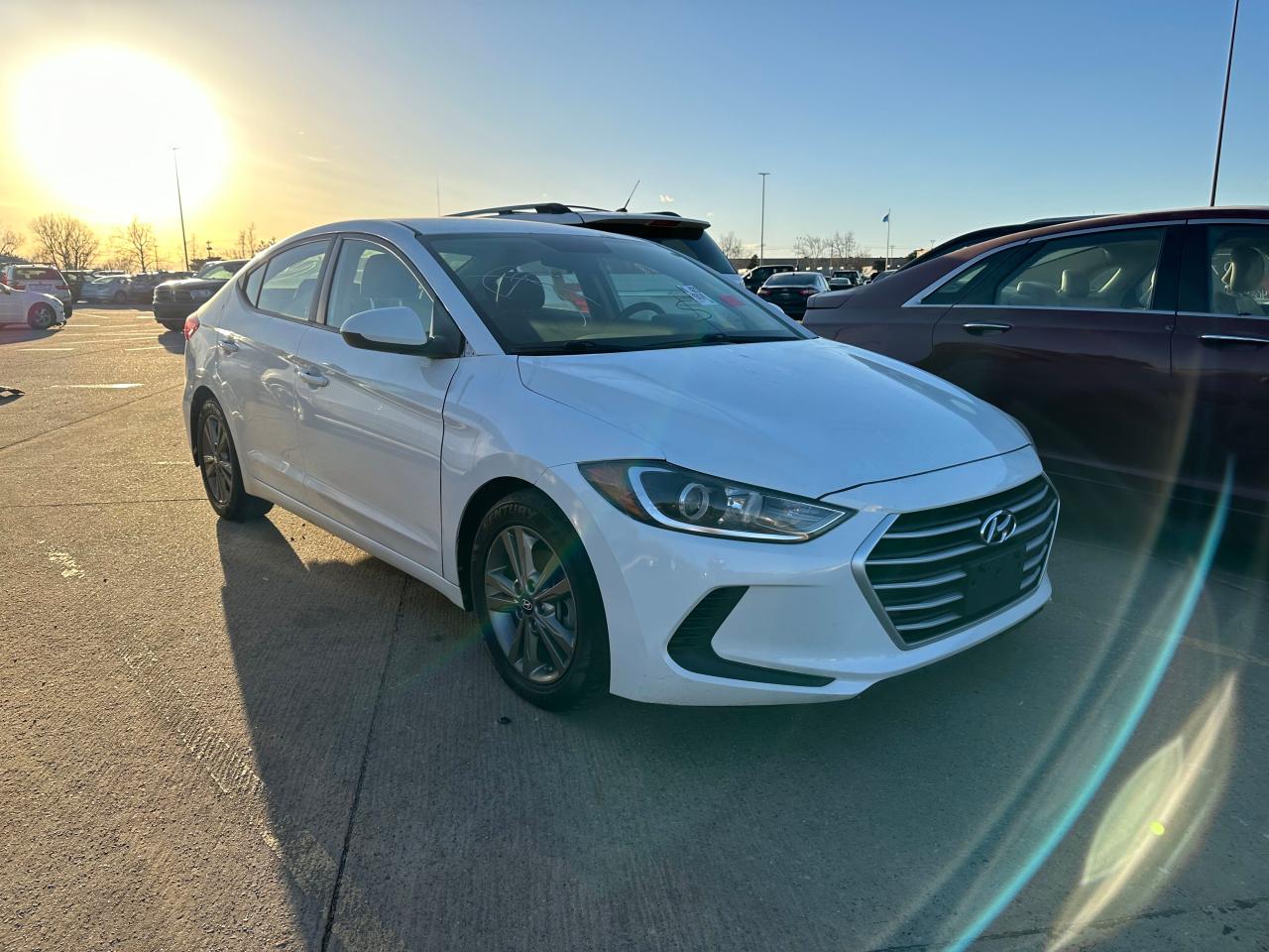 HYUNDAI ELANTRA 2018 5npd84lf5jh222569