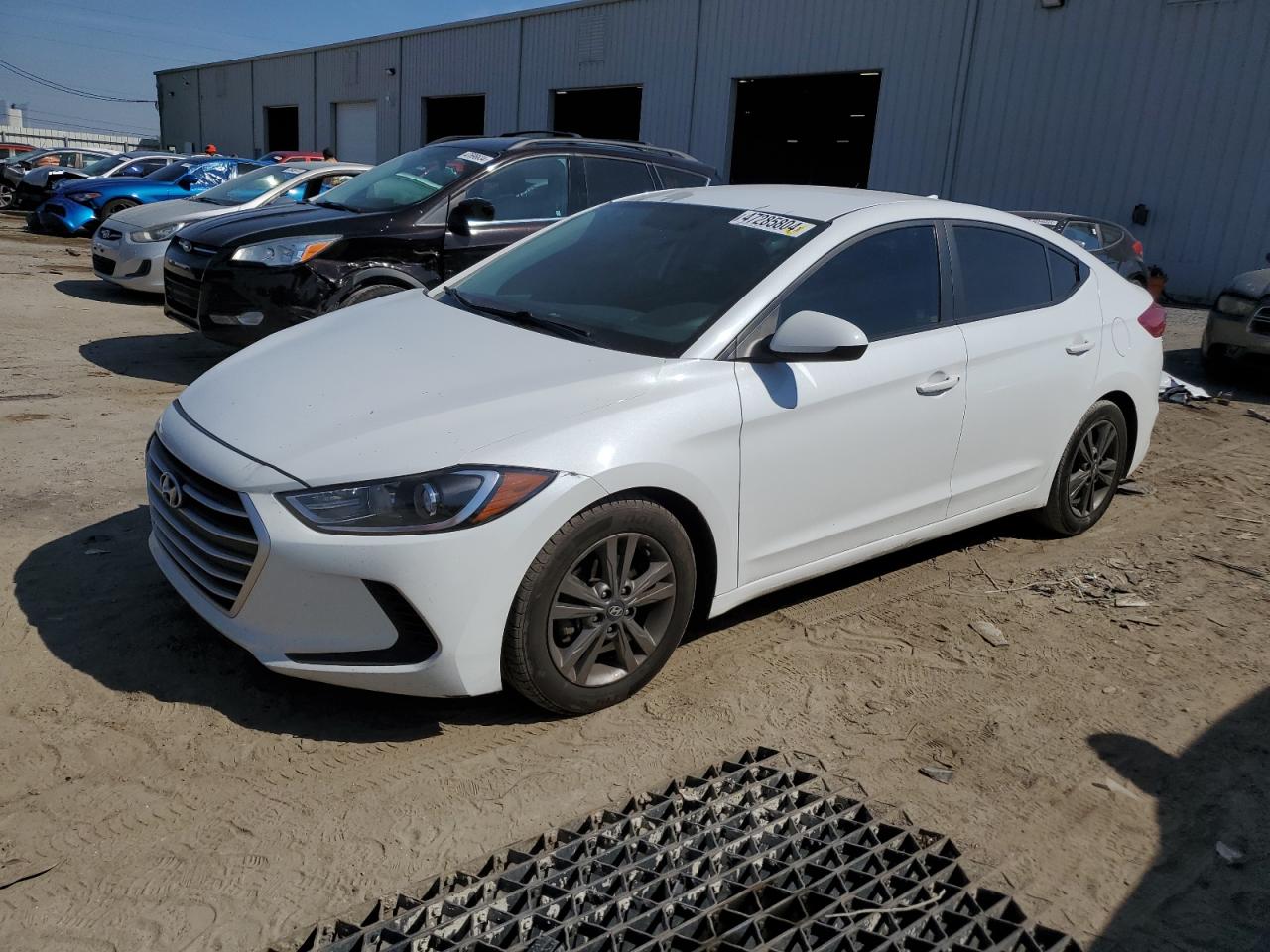 HYUNDAI ELANTRA 2018 5npd84lf5jh232647