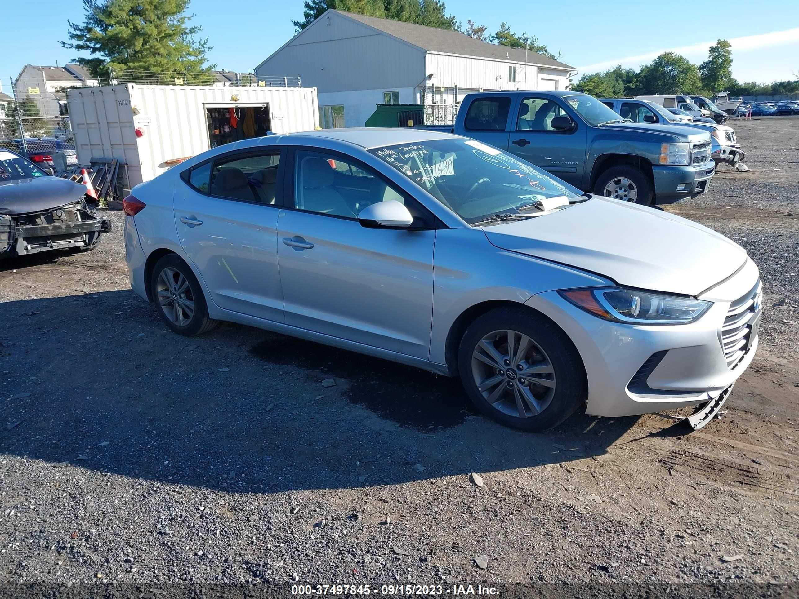 HYUNDAI ELANTRA 2018 5npd84lf5jh313342