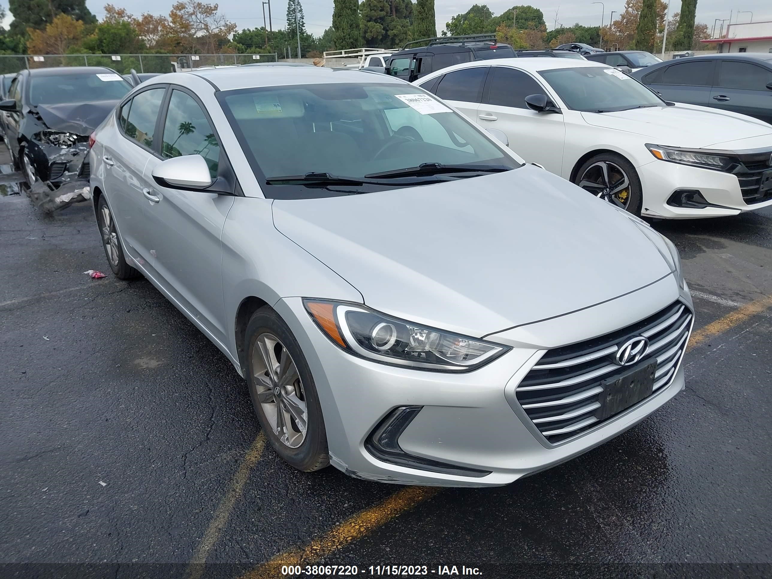 HYUNDAI ELANTRA 2017 5npd84lf6hh081280