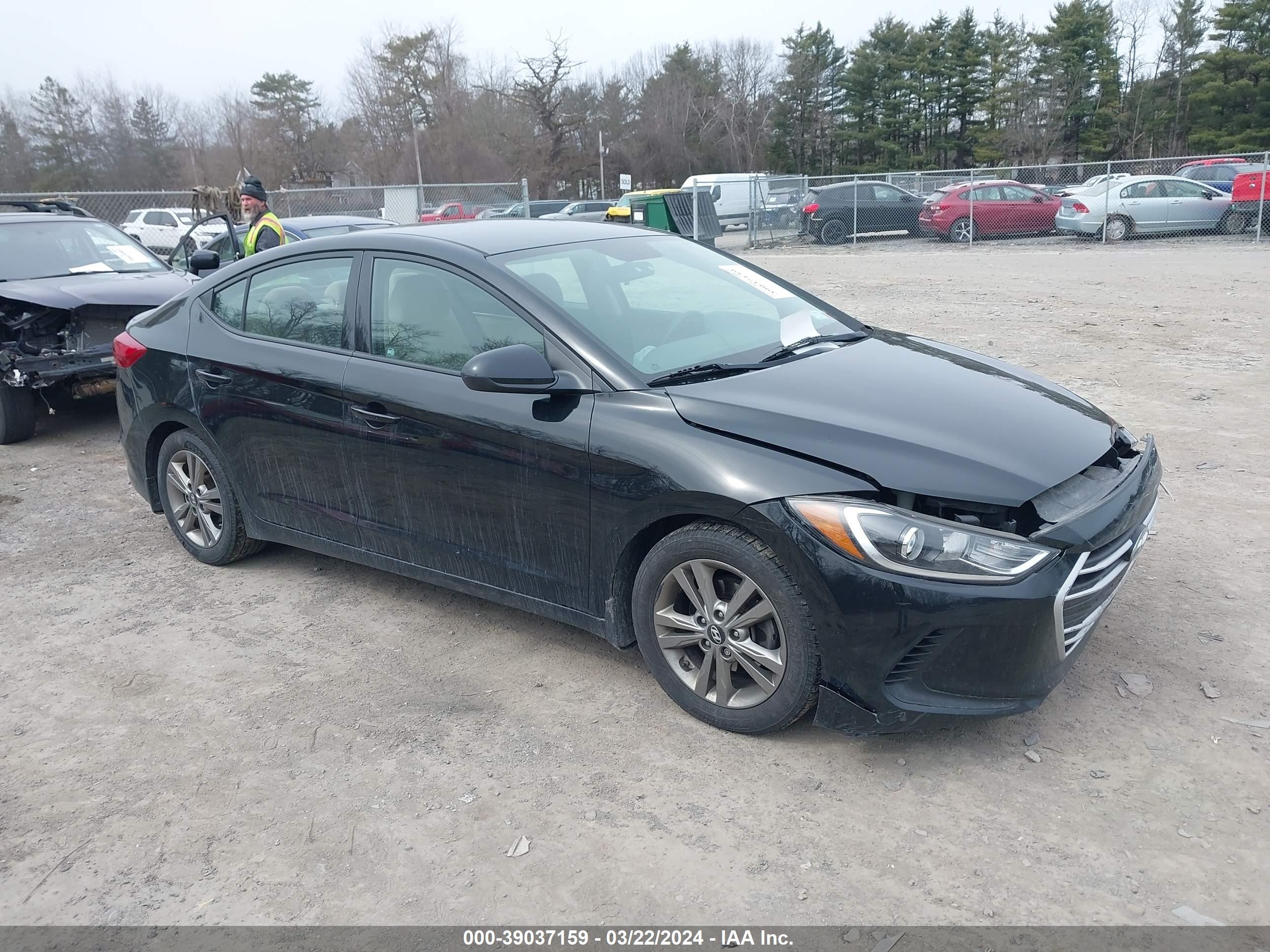 HYUNDAI ELANTRA 2018 5npd84lf6jh356894