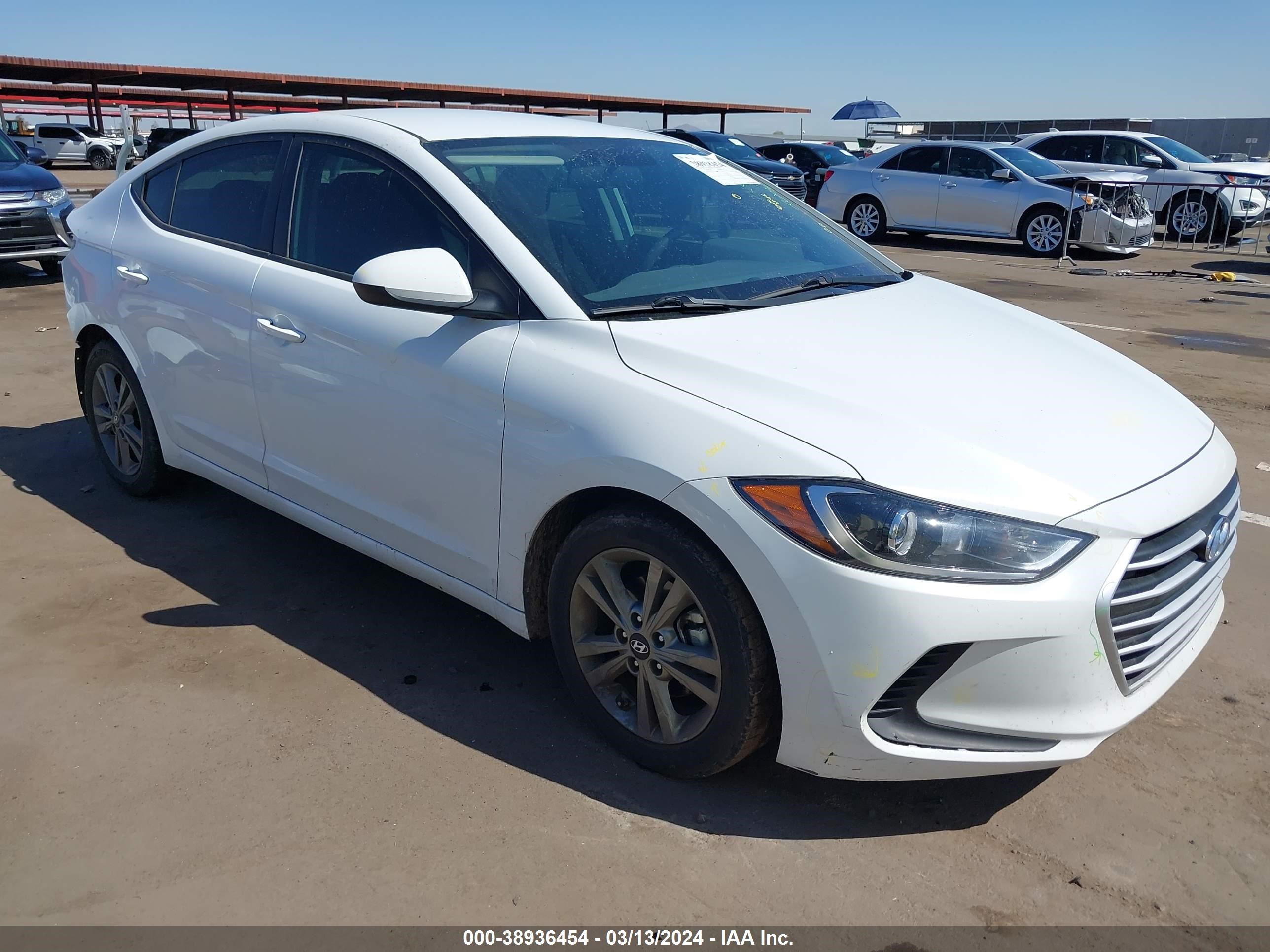 HYUNDAI ELANTRA 2018 5npd84lf6jh387515