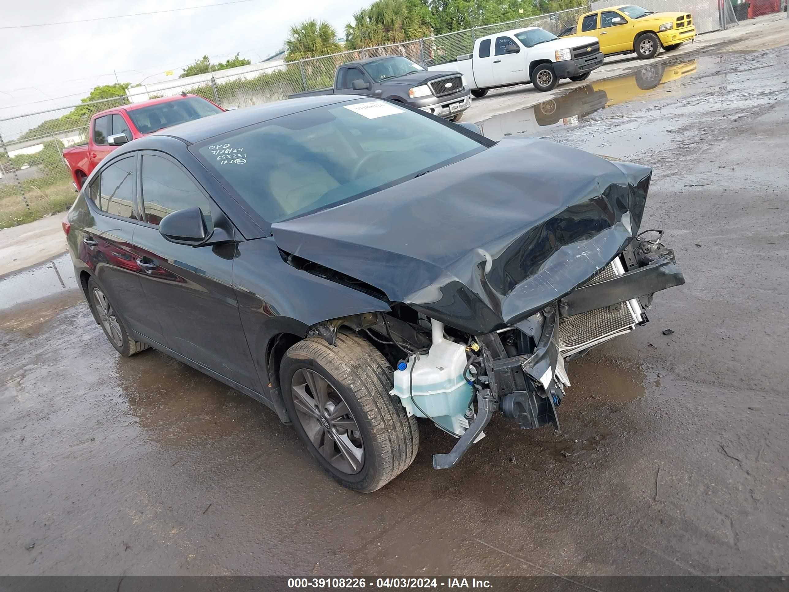 HYUNDAI ELANTRA 2018 5npd84lf6jh389412