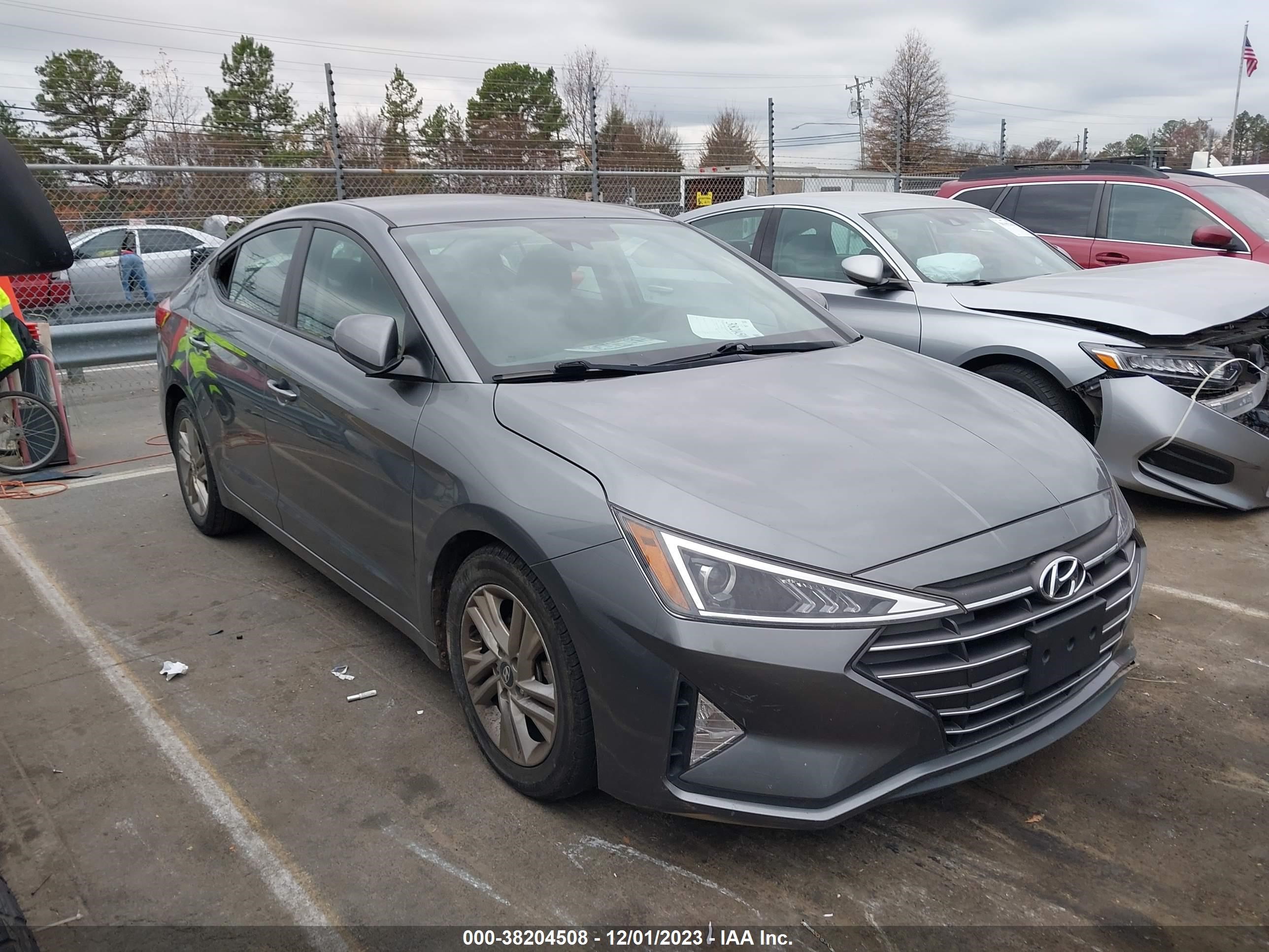 HYUNDAI ELANTRA 2019 5npd84lf6kh456673