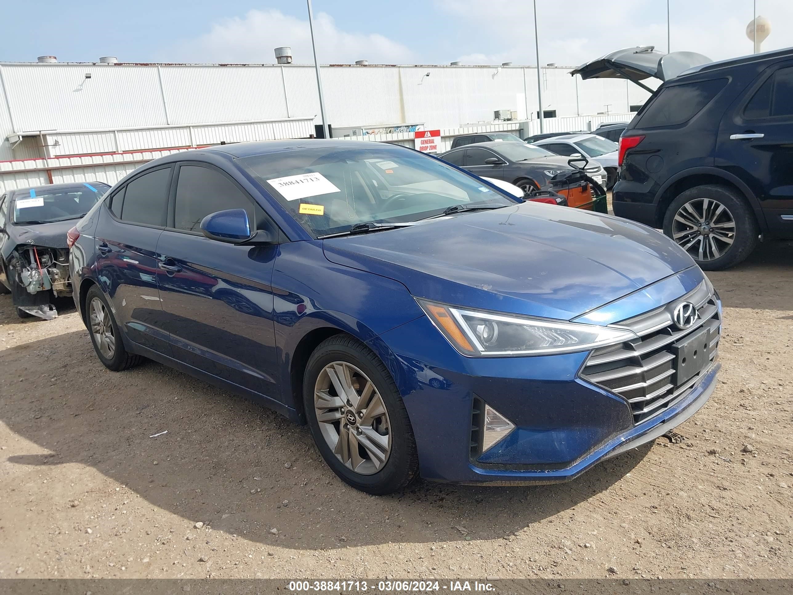 HYUNDAI ELANTRA 2019 5npd84lf6kh468645