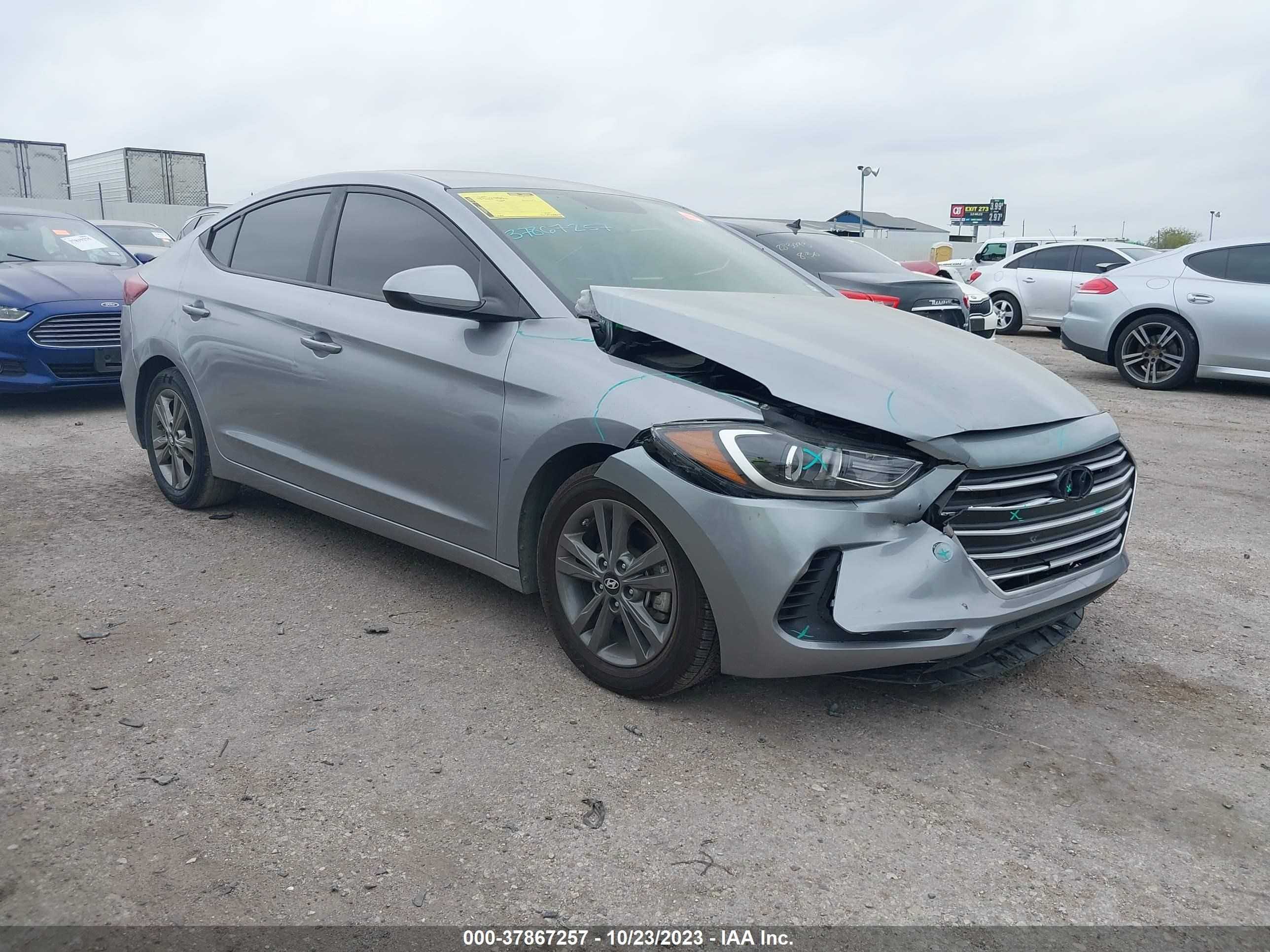 HYUNDAI ELANTRA 2017 5npd84lf7hh155578