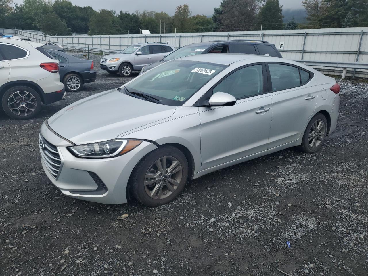 HYUNDAI ELANTRA 2017 5npd84lf7hh158853