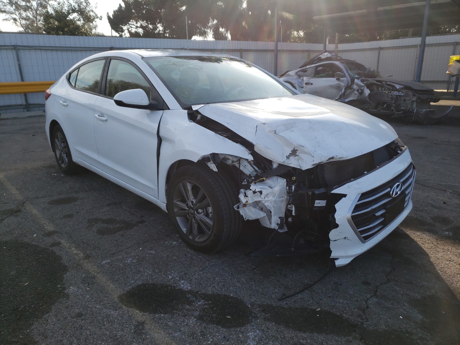 HYUNDAI NULL 2018 5npd84lf7jh329302