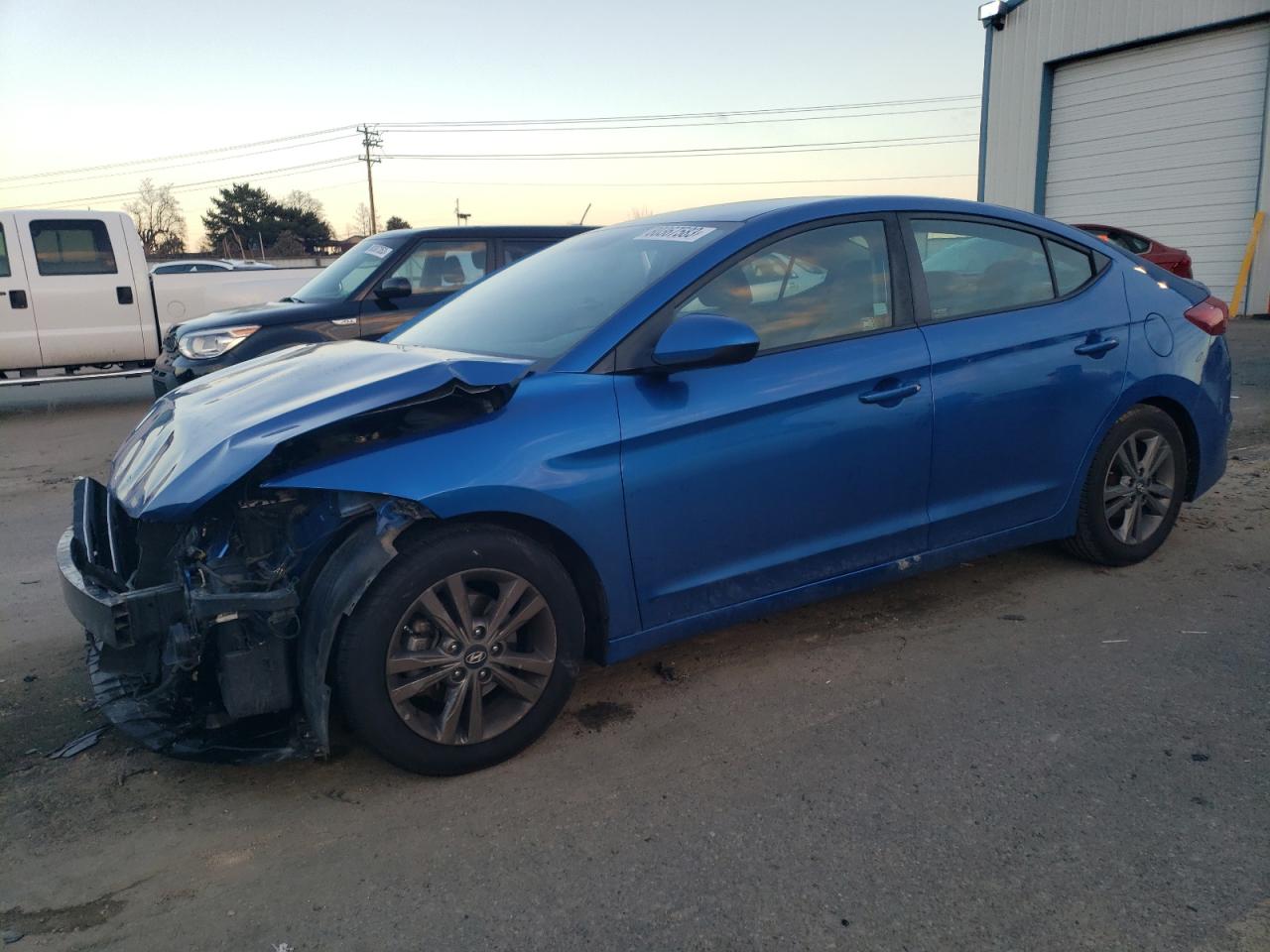 HYUNDAI ELANTRA 2018 5npd84lf7jh365765