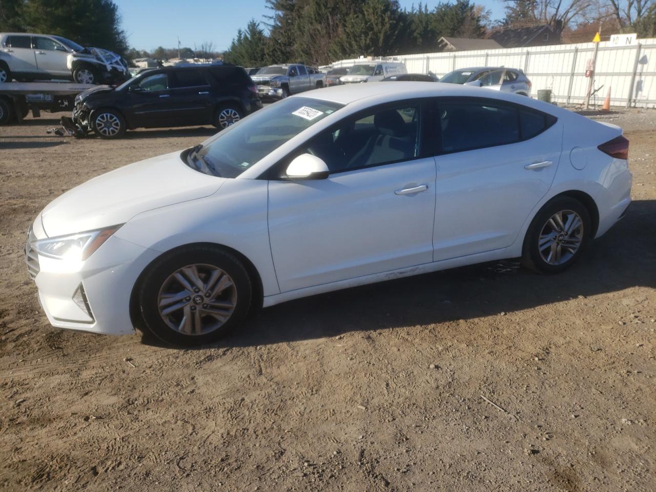 HYUNDAI ELANTRA 2019 5npd84lf7kh432706