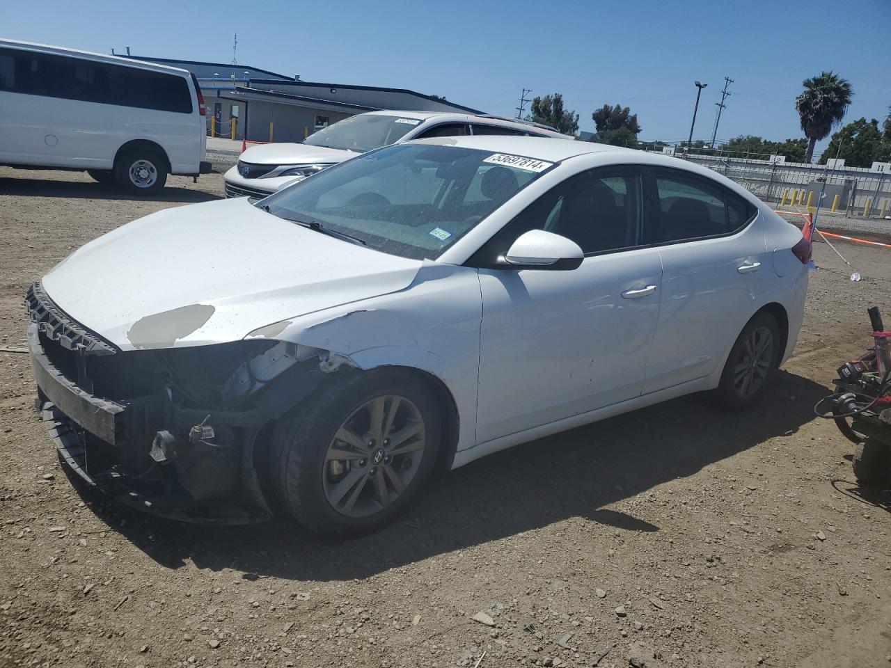 HYUNDAI ELANTRA 2018 5npd84lf8jh263424