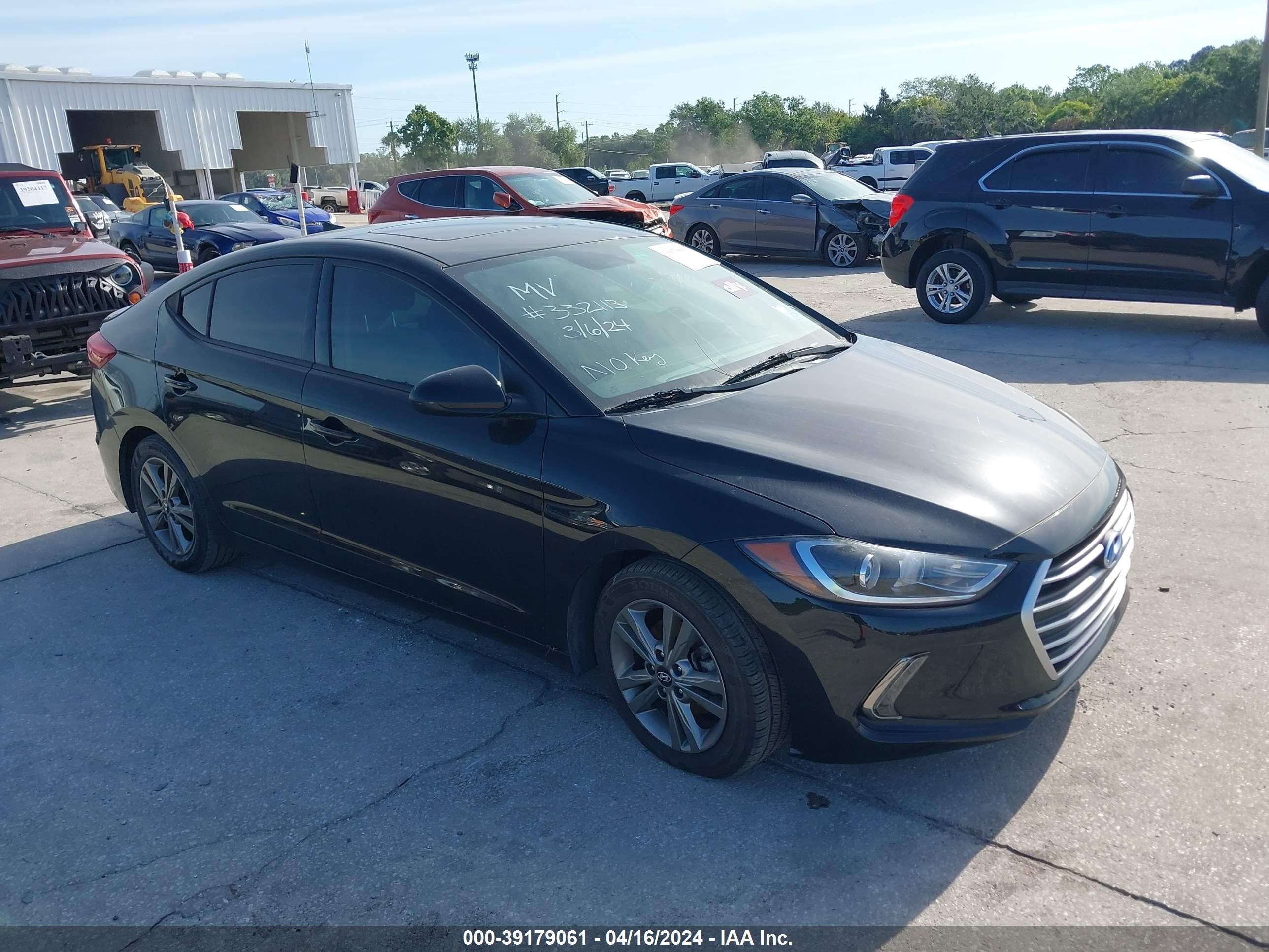 HYUNDAI ELANTRA 2018 5npd84lf8jh332113